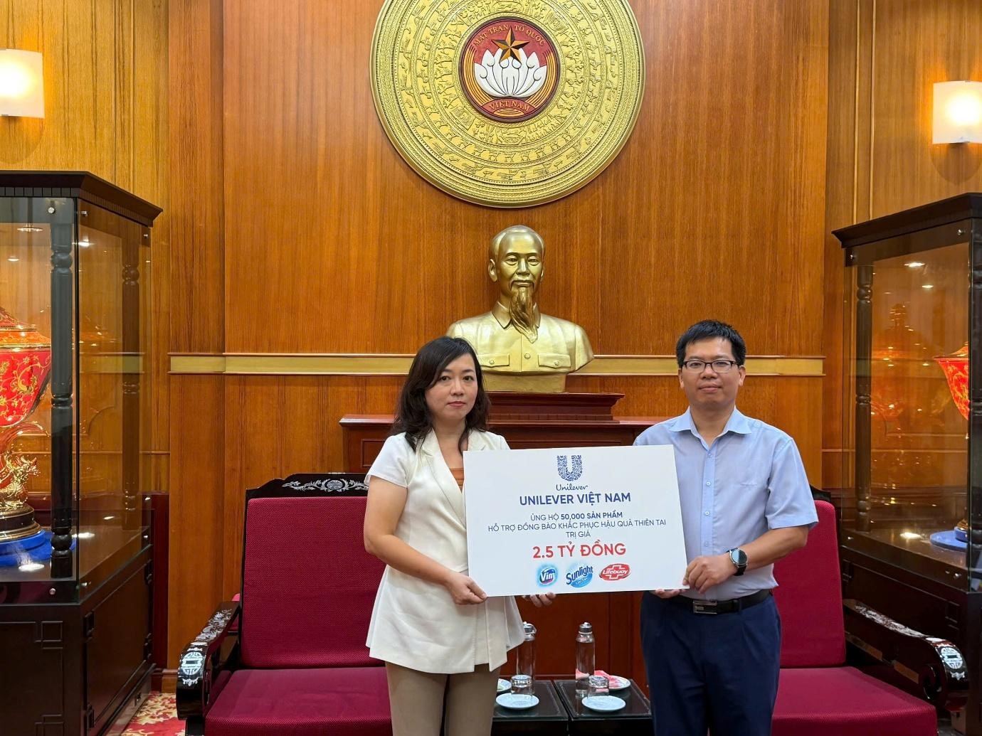 Unilever Việt Nam hỗ trợ người dân vùng bão lũ hơn 19 tỷ đồng