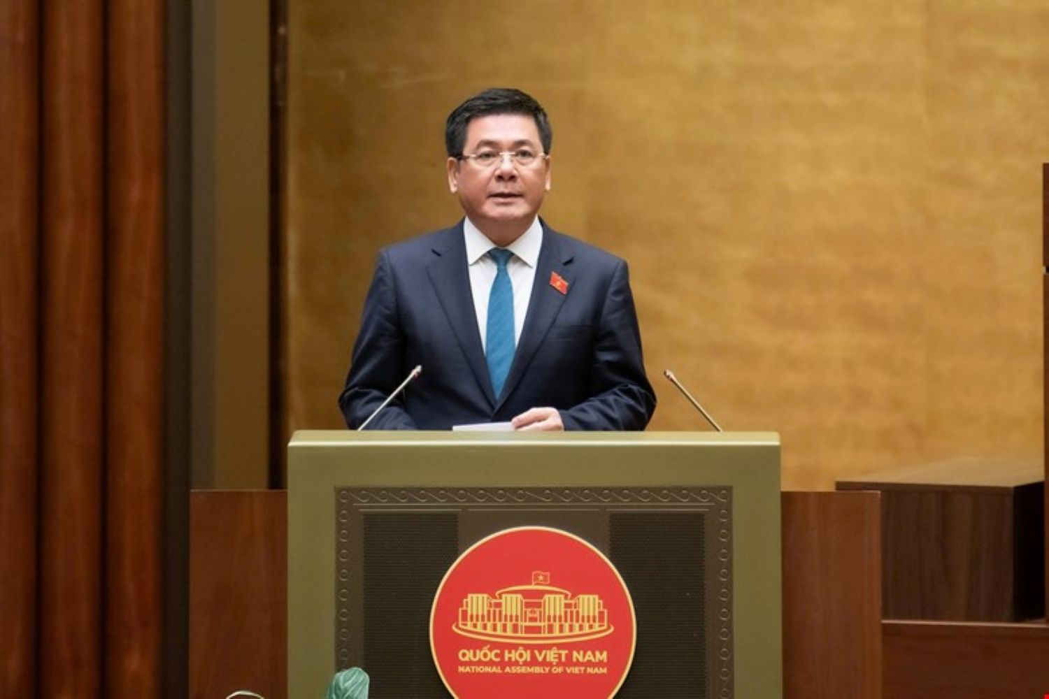 Quốc hội thông qua Luật Thương mại điện tử với tỷ lệ 444/446 đại biểu tán thành