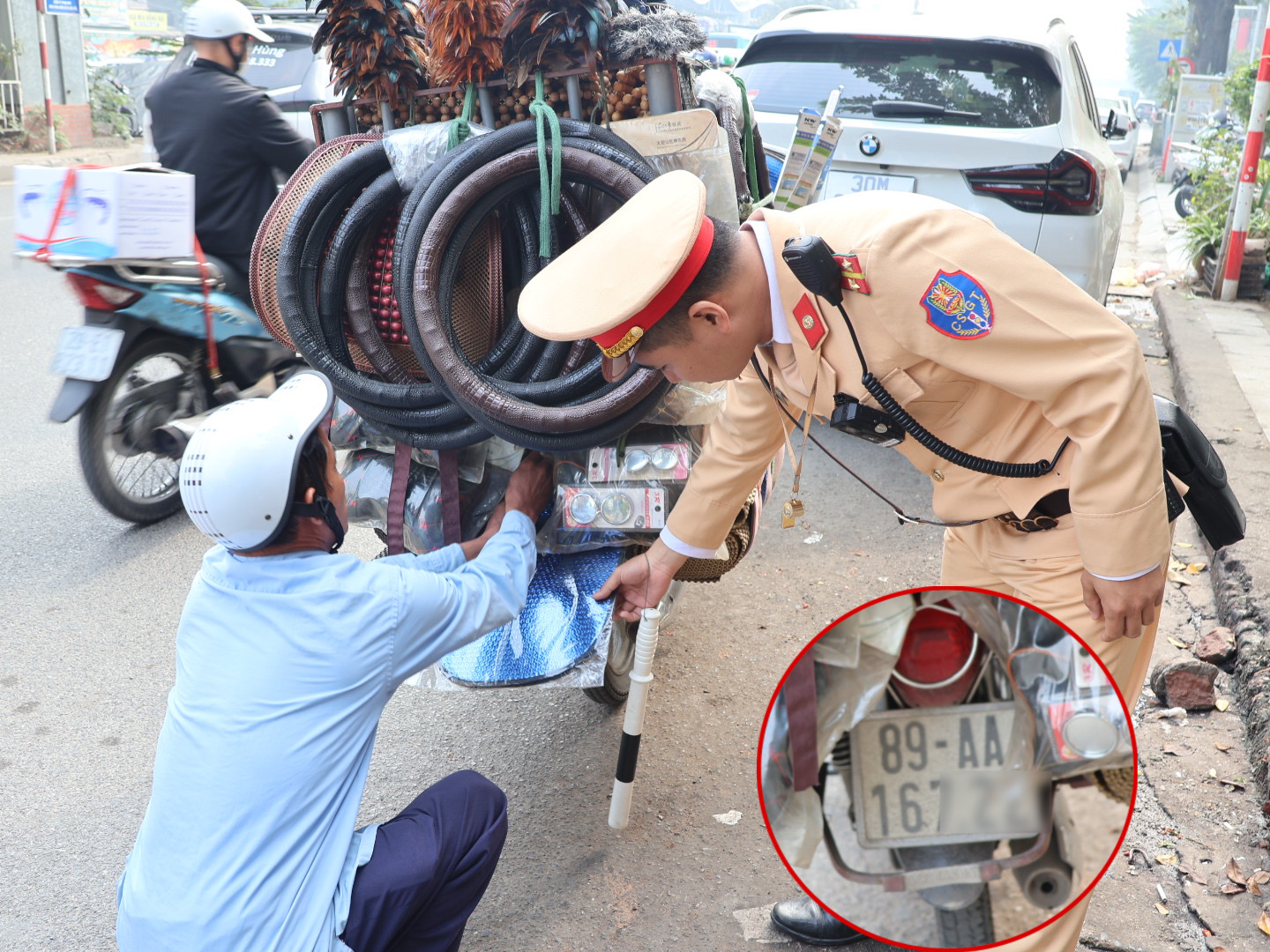 Hà Nội ra quân xử lý tài xế che biển số, dùng điện thoại khi lái xe