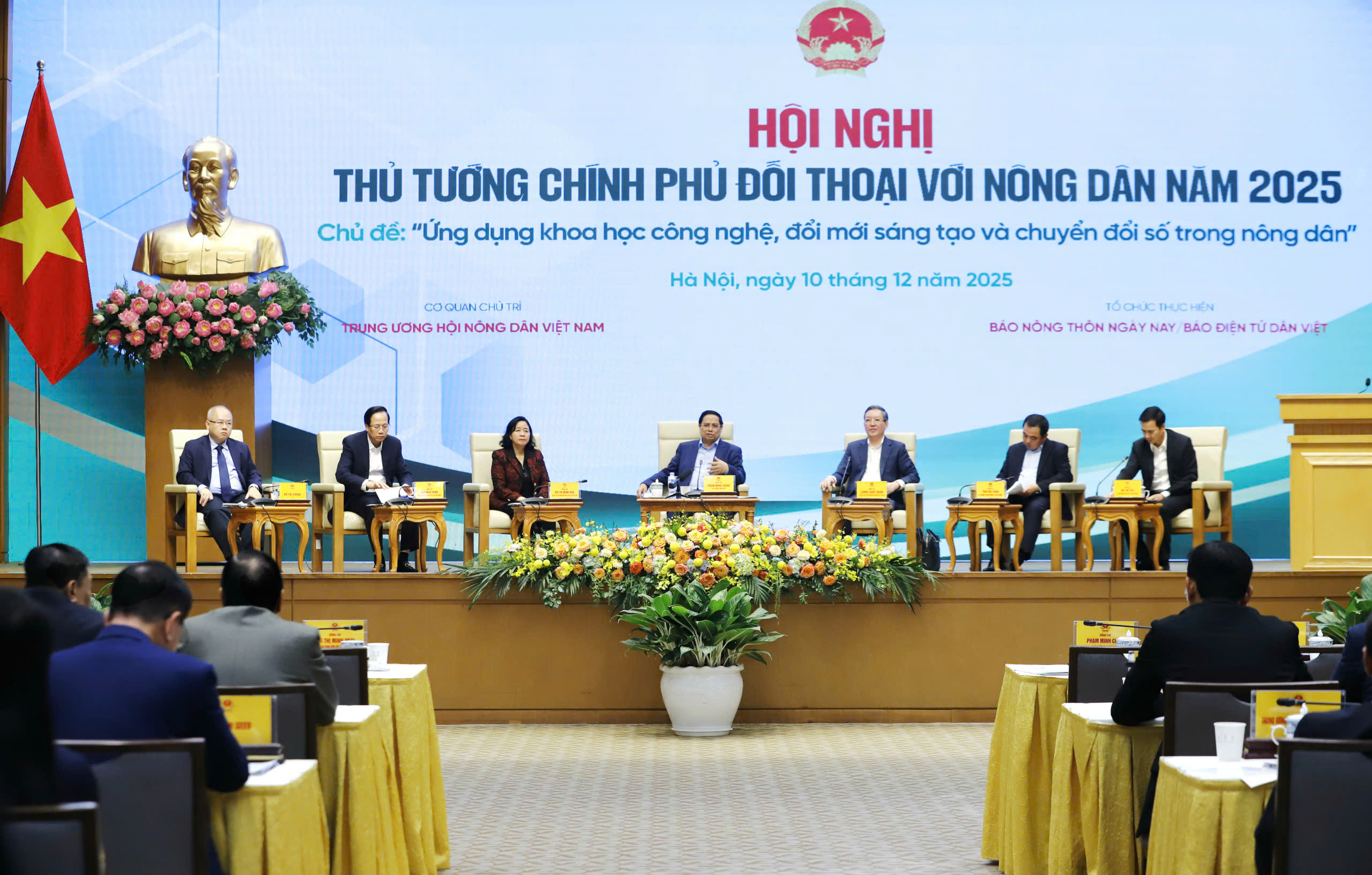 Thủ tướng Chính phủ đối thoại với nông dân, giải đáp nhiều nội dung phát triển kinh tế nông nghiệp