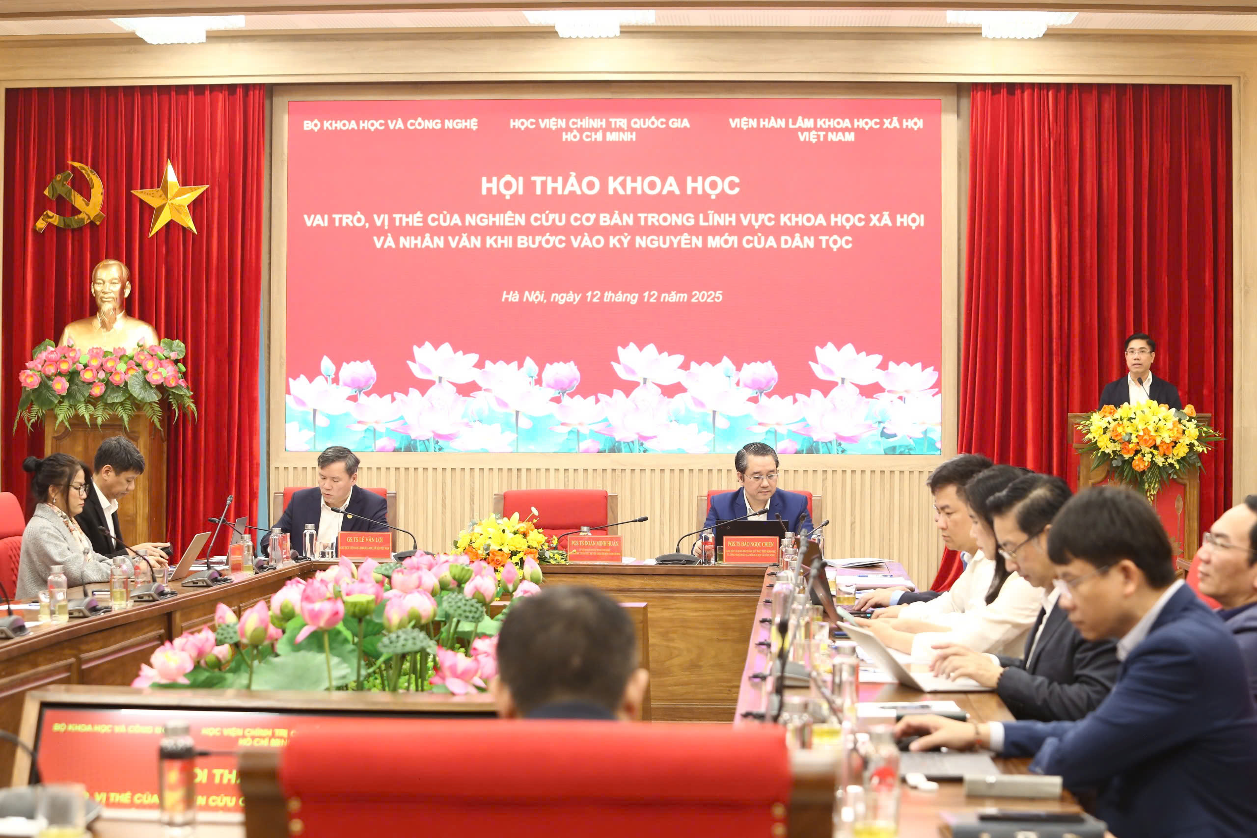 Vị thế của nghiên cứu cơ bản khi bước vào kỷ nguyên mới của dân tộc