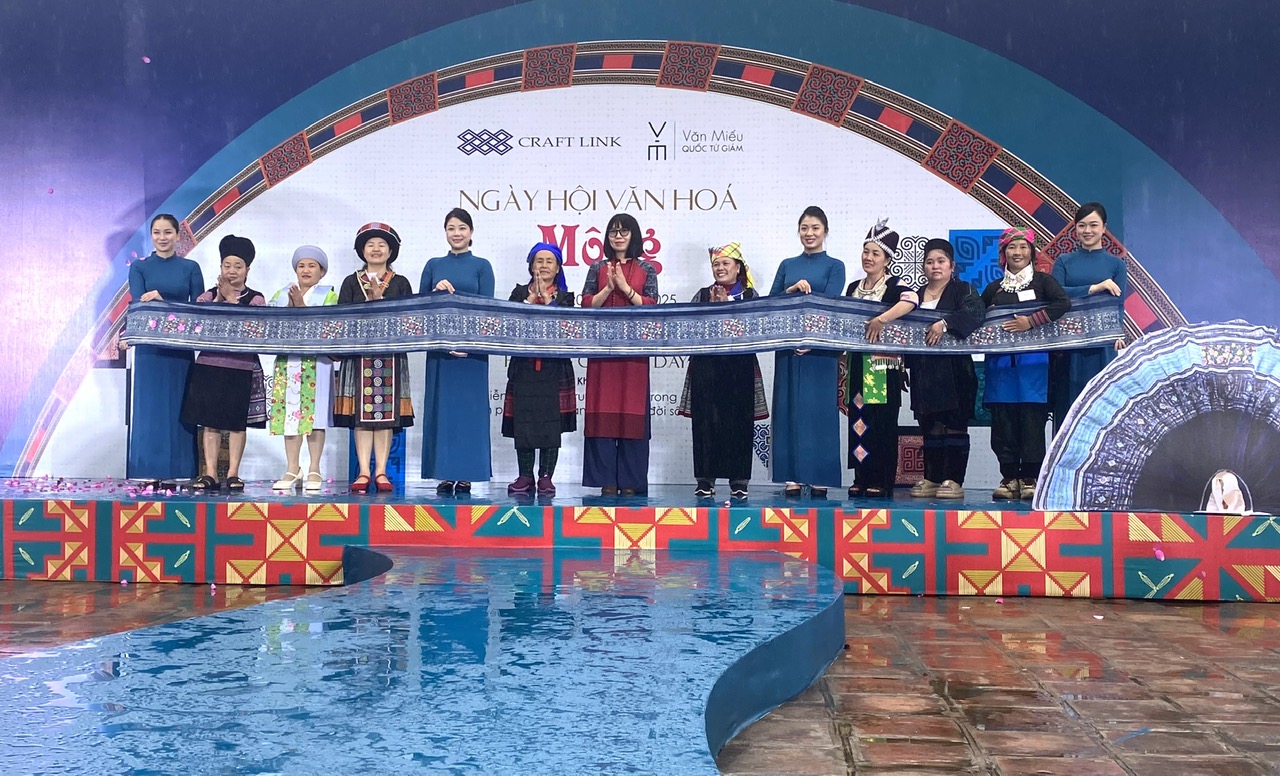 Khai mạc Ngày hội Văn hóa Mông 2025