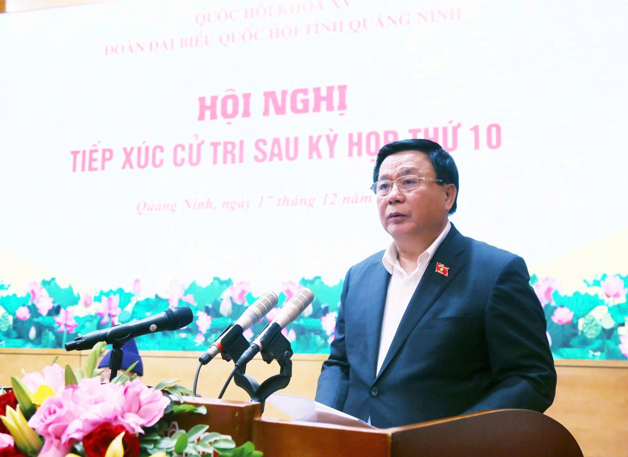 Đoàn đại biểu Quốc hội tỉnh Quảng Ninh tiếp xúc cử tri sau Kỳ họp thứ 10