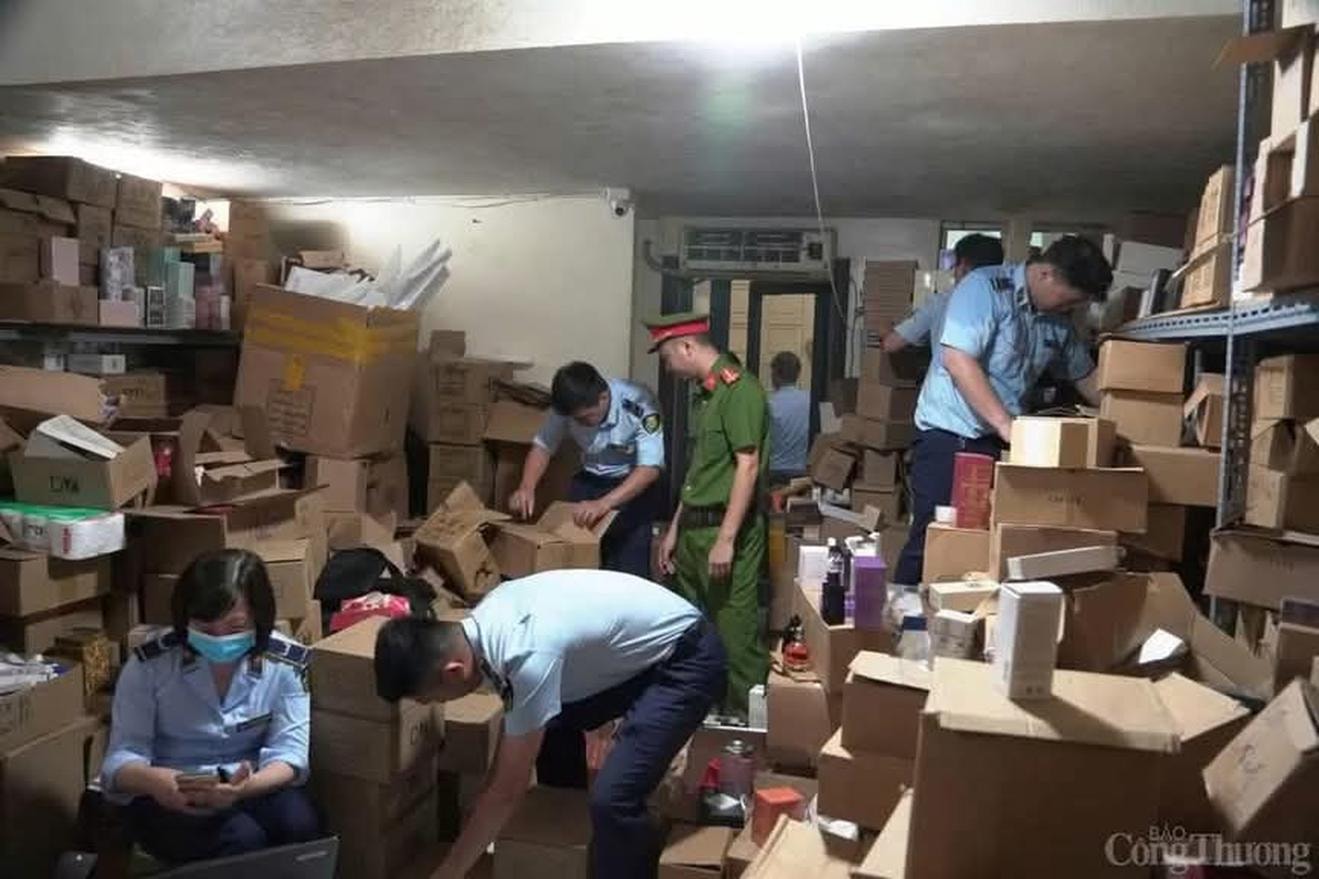 Phát hiện cơ sở bán 18.727 túi nước giặt xâm phạm quyền nhãn hiệu