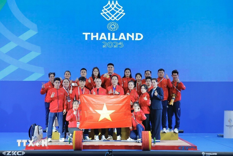 'Mưa vàng' giúp Việt Nam rút ngắn khoảng cách với Indonesia tại SEA Games 33