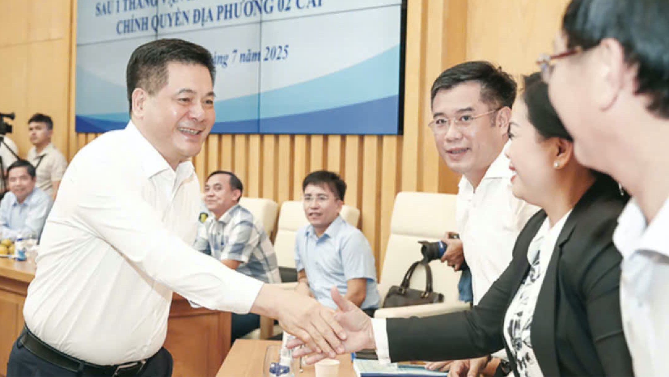 Bộ Công Thương ‘vươn mình’ cùng đất nước