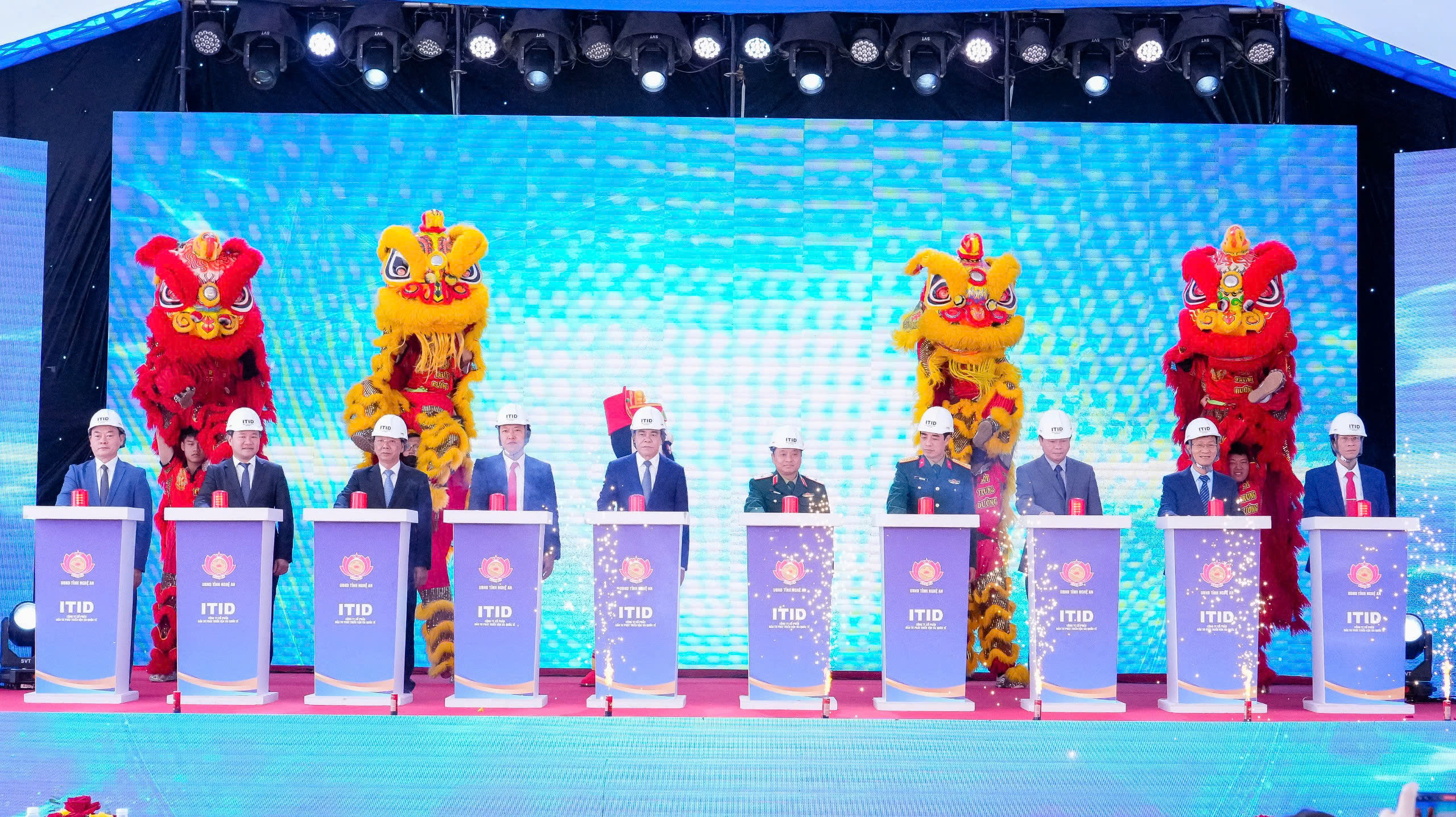 Nghệ An: Khởi công dự án Cảng nước sâu Cửa Lò