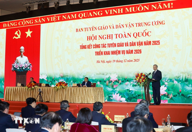 Tổng Bí thư: Công tác tuyên giáo - dân vận phải 'nghe bằng tai, hiểu bằng tâm, thuyết phục bằng lý, dẫn dắt bằng tình'