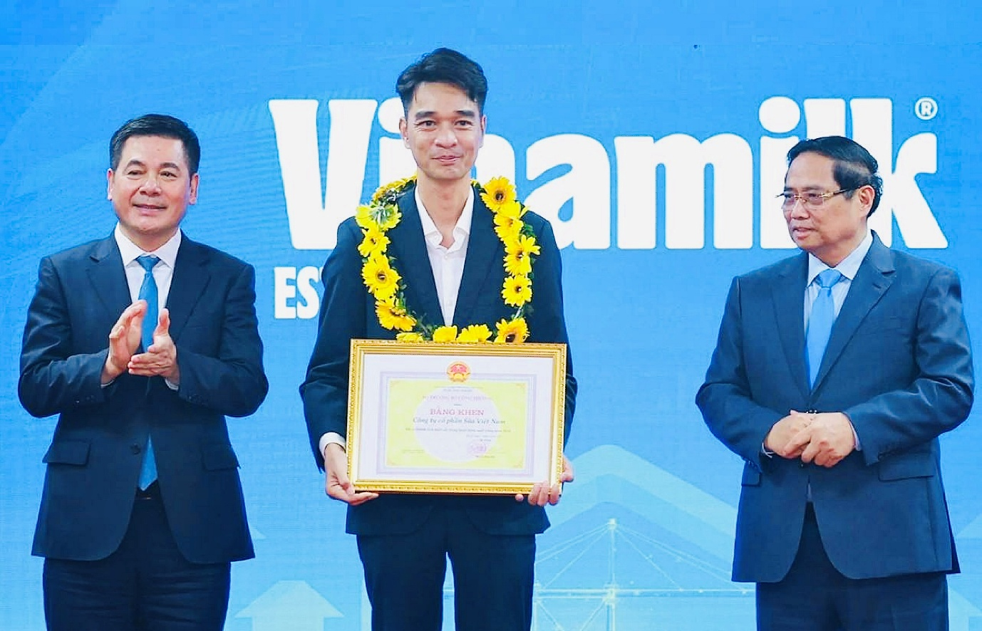 Bộ Công Thương vinh danh Vinamilk là doanh nghiệp xuất khẩu tiêu biểu