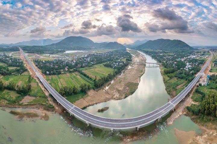 Quảng Ngãi: Khánh thành dự án đường bộ cao tốc Quảng Ngãi – Hoài Nhơn