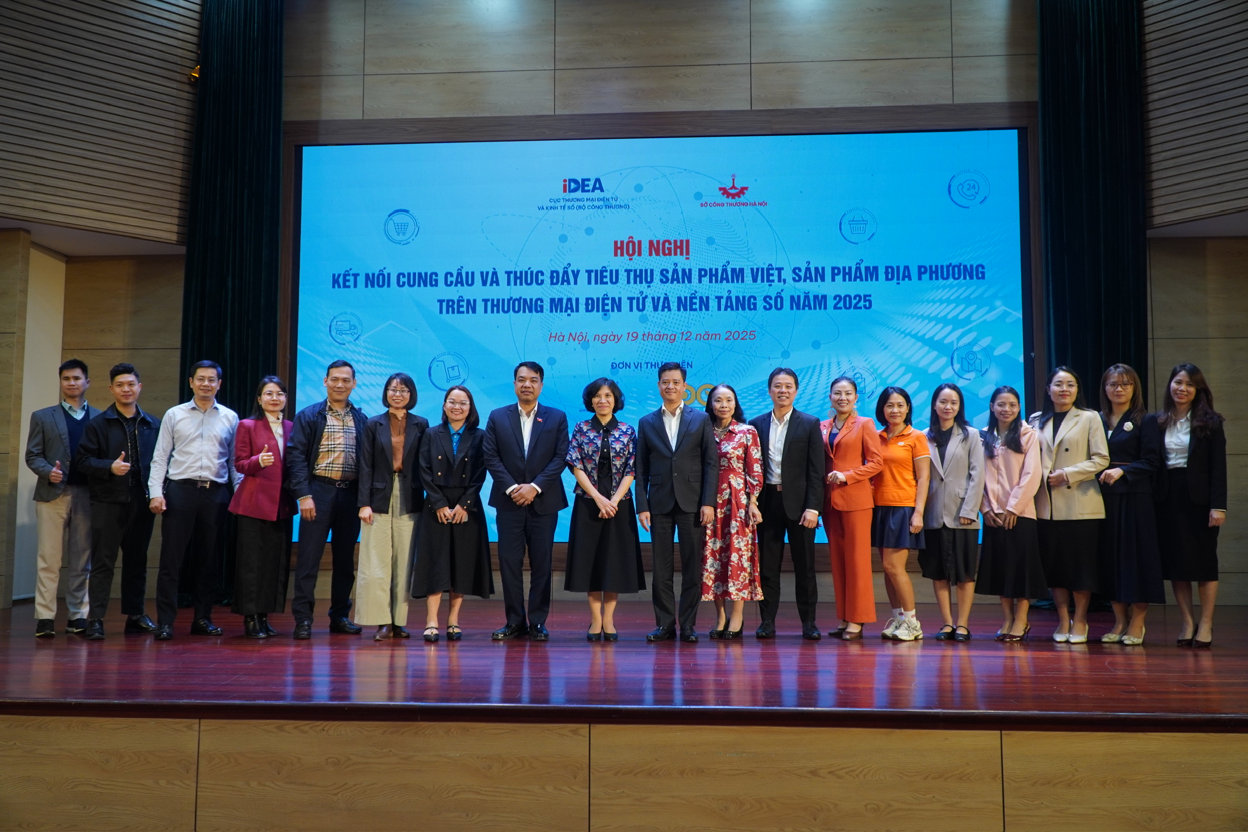 Kinh nghiệm phát triển thương mại điện tử trong phân phối hàng hóa