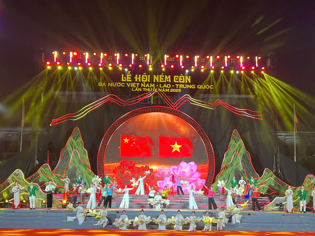 Bế mạc Lễ hội Ném còn ba nước Việt Nam – Lào – Trung Quốc