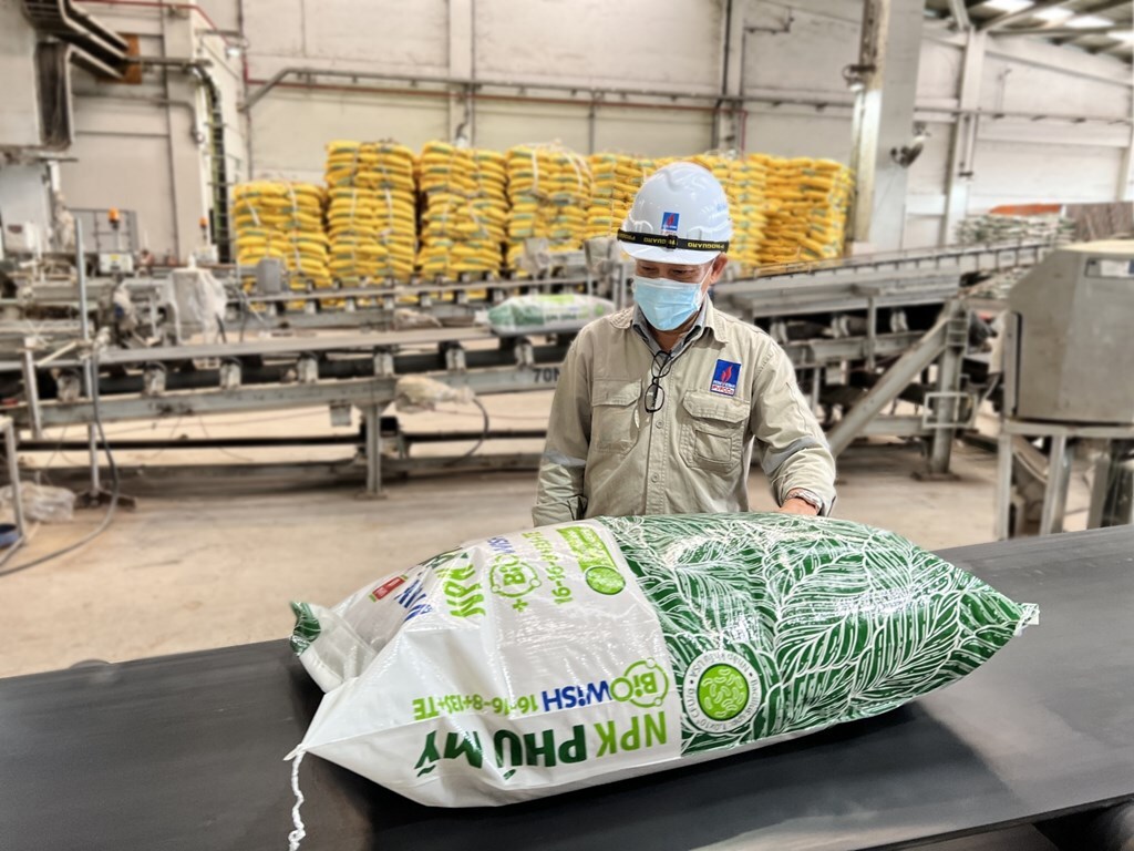 Xuất khẩu phân bón dùng C/O đạt 186,9 triệu USD sau 11 tháng 2025