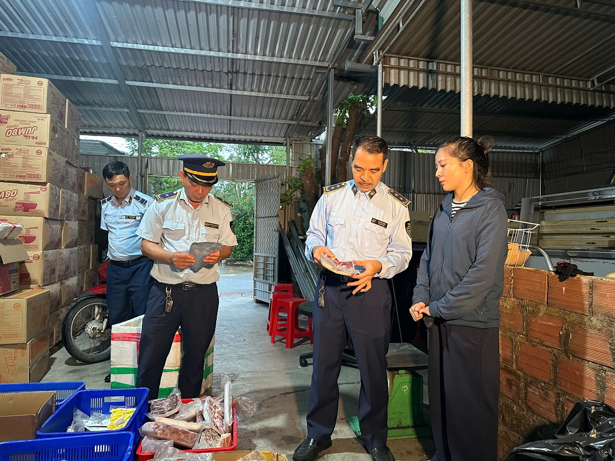 Quản lý thị trường Hà Tĩnh thu phạt gần 1,7 tỷ đồng hàng hóa vi phạm 