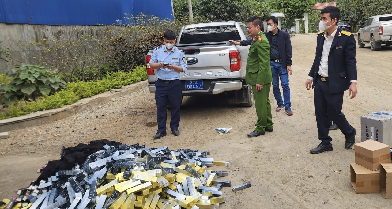 Điện Biên: Tiêu hủy gần 1.370 hàng hóa nhập lậu và giả mạo thương hiệu