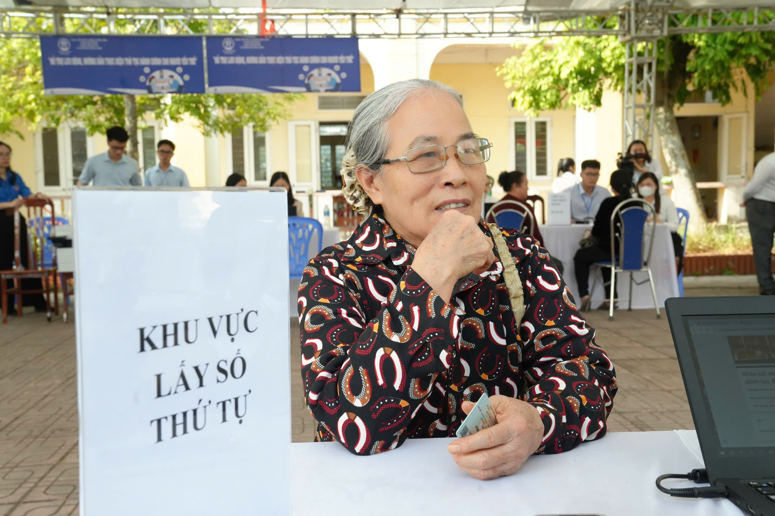 Hà Nội tái cấu trúc 293 thủ tục hành chính, nâng trải nghiệm thực chất