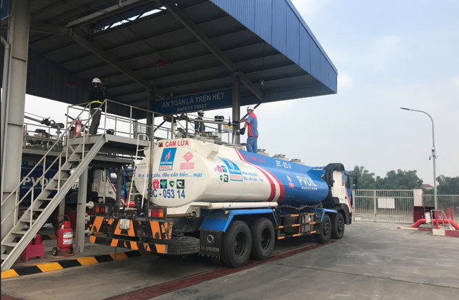 Xuất khẩu giảm, thị trường xăng dầu bước vào giai đoạn điều chỉnh 