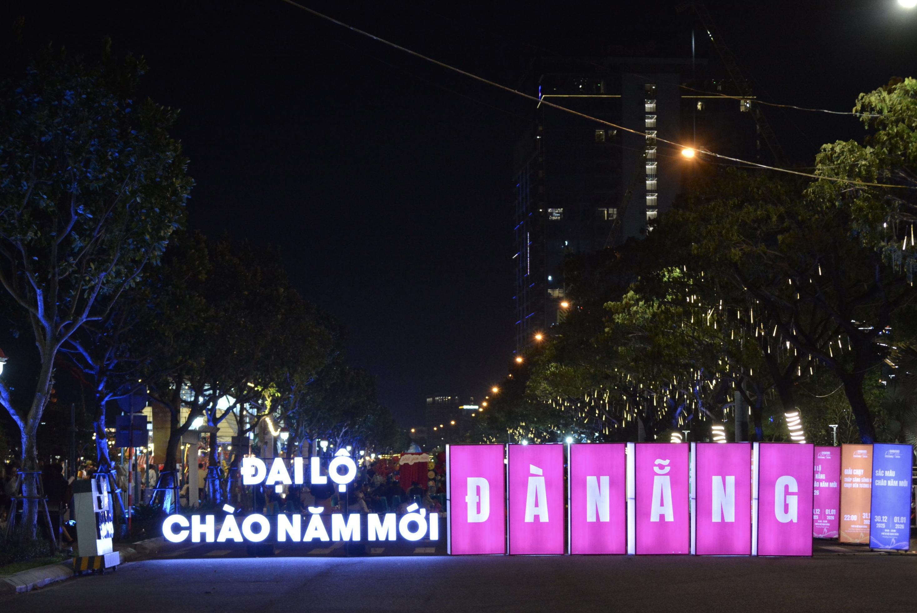 Rộn ràng Đại lộ 