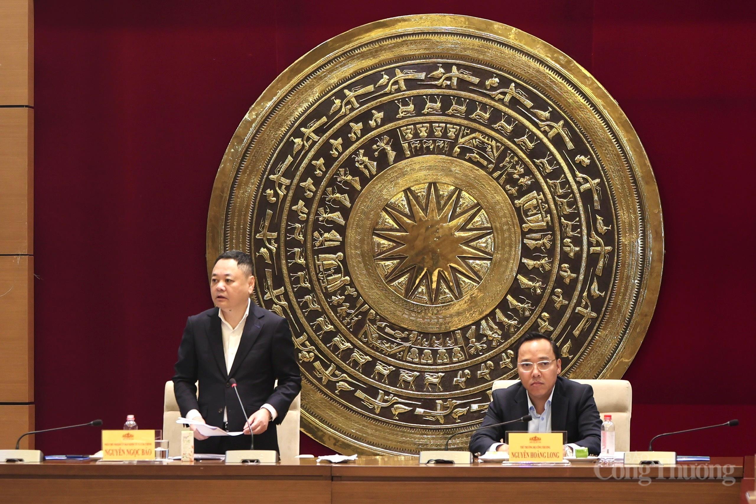 Hội nghị tham vấn về hồ sơ xây dựng chính sách của Luật Dầu khí (sửa đổi)