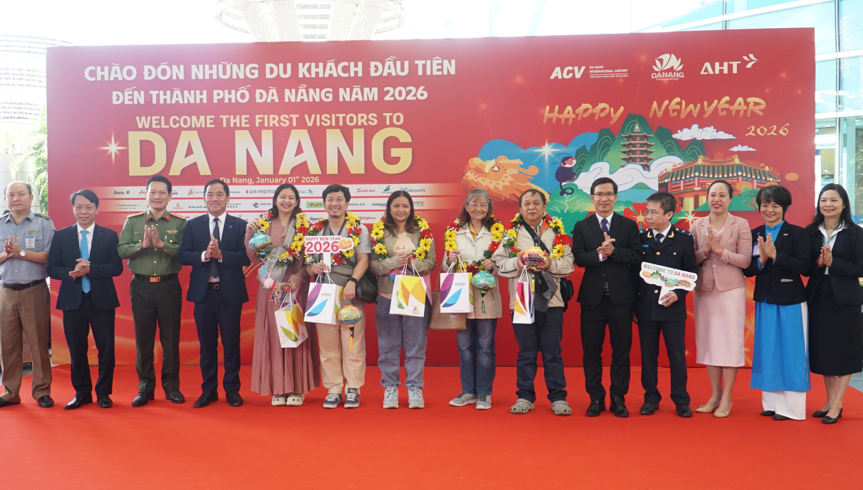 Du lịch Đà Nẵng chào đón những chuyến bay và du khách đầu tiên năm 2026