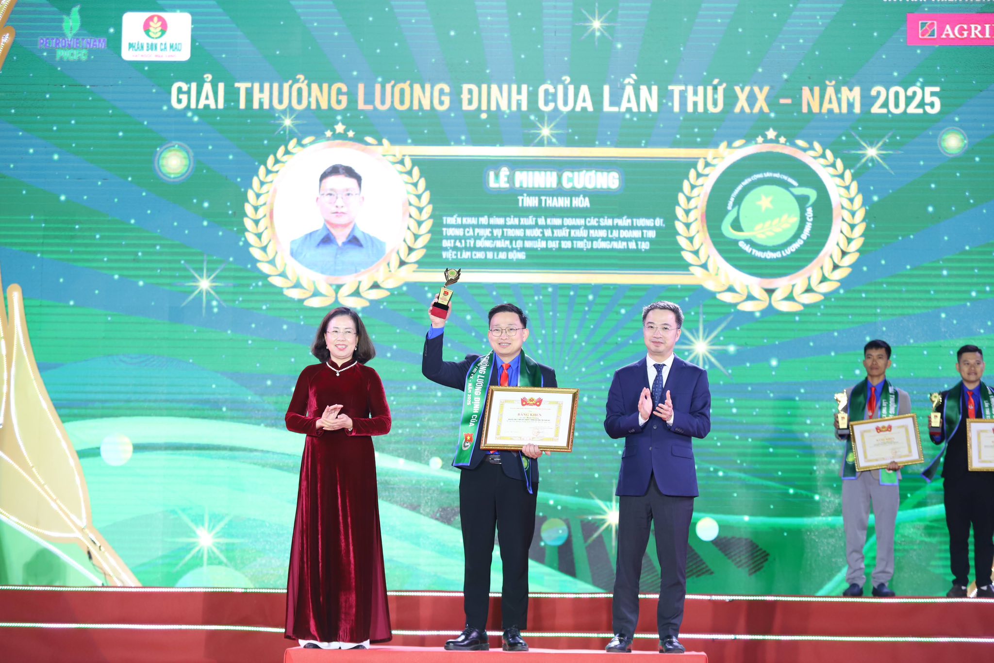 Người trẻ viết câu chuyện làm nông thời hội nhập