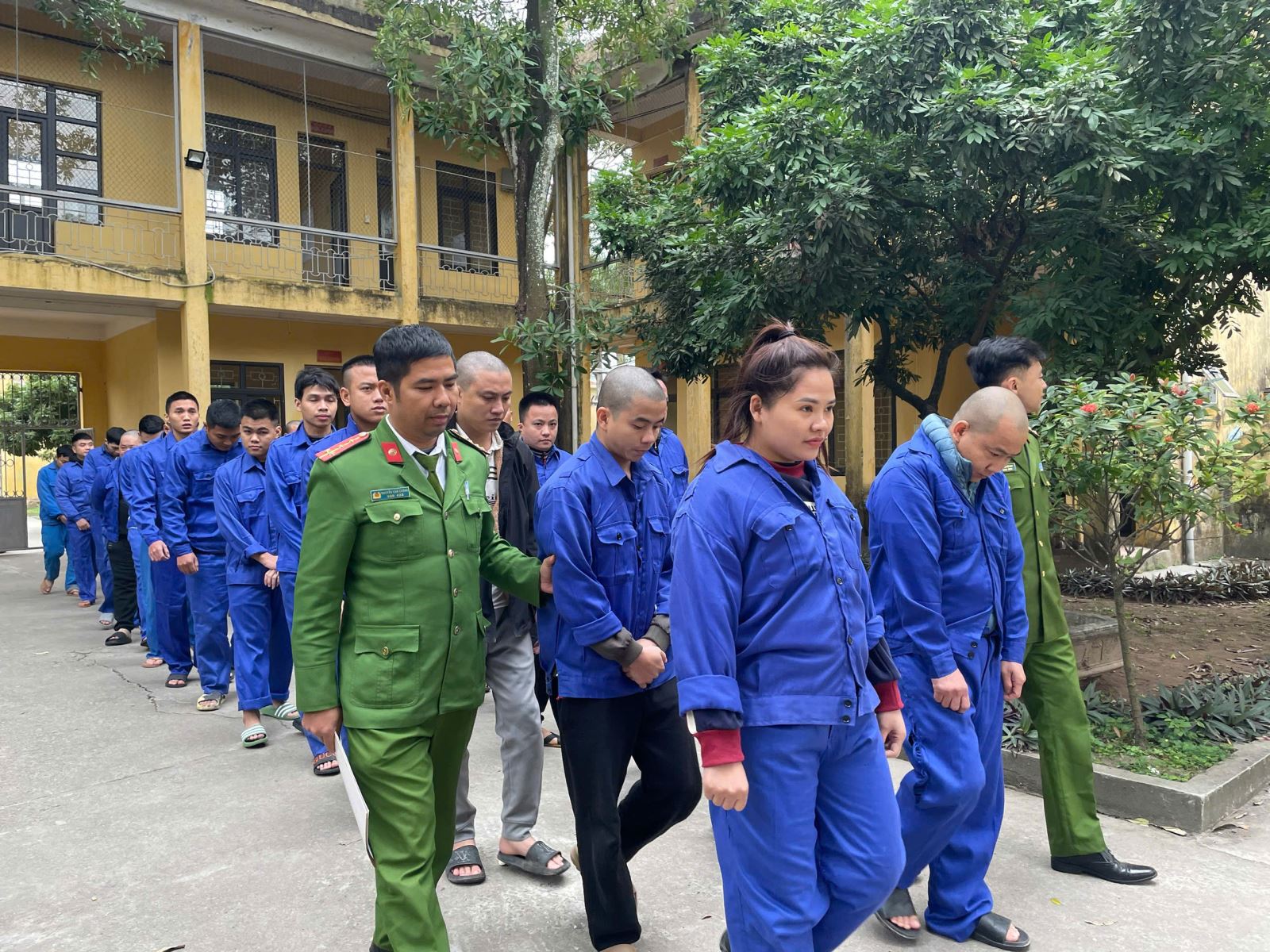 Hưng Yên: Triệt phá đường dây lừa đảo và đánh bạc quy mô 9.300 tỷ đồng