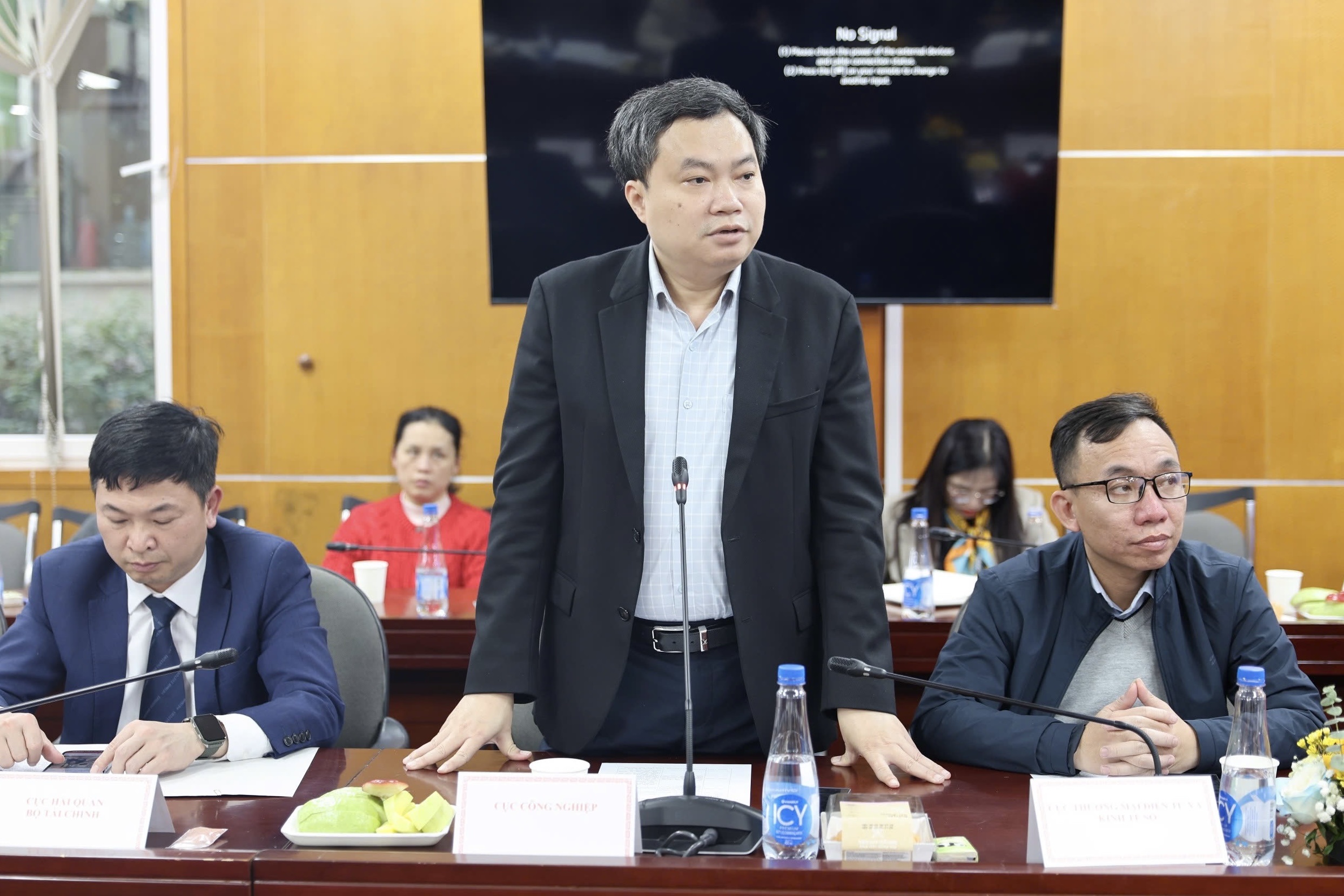 Gỡ điểm nghẽn, giữ thị trường: Giải pháp tăng xuất nhập khẩu năm 2026