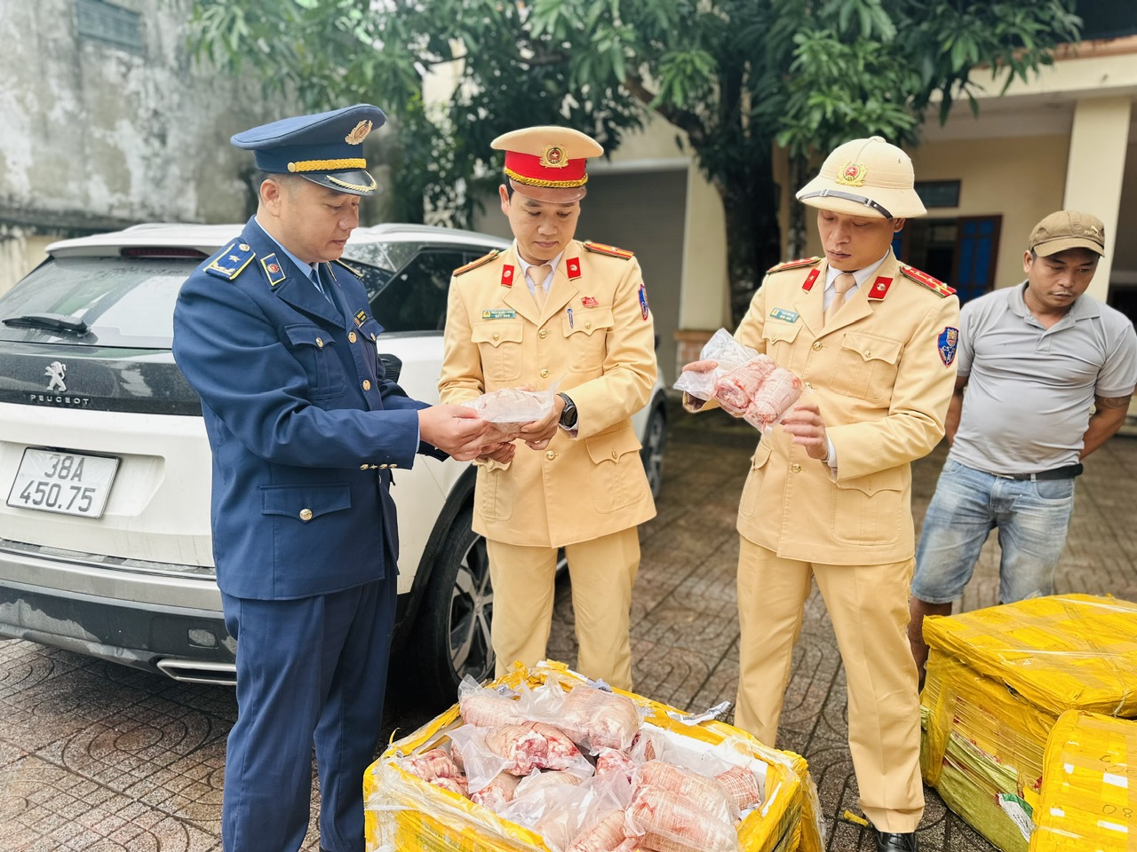 Hà Tĩnh: Tăng cường kiểm soát hàng hóa trên các tuyến đường lớn