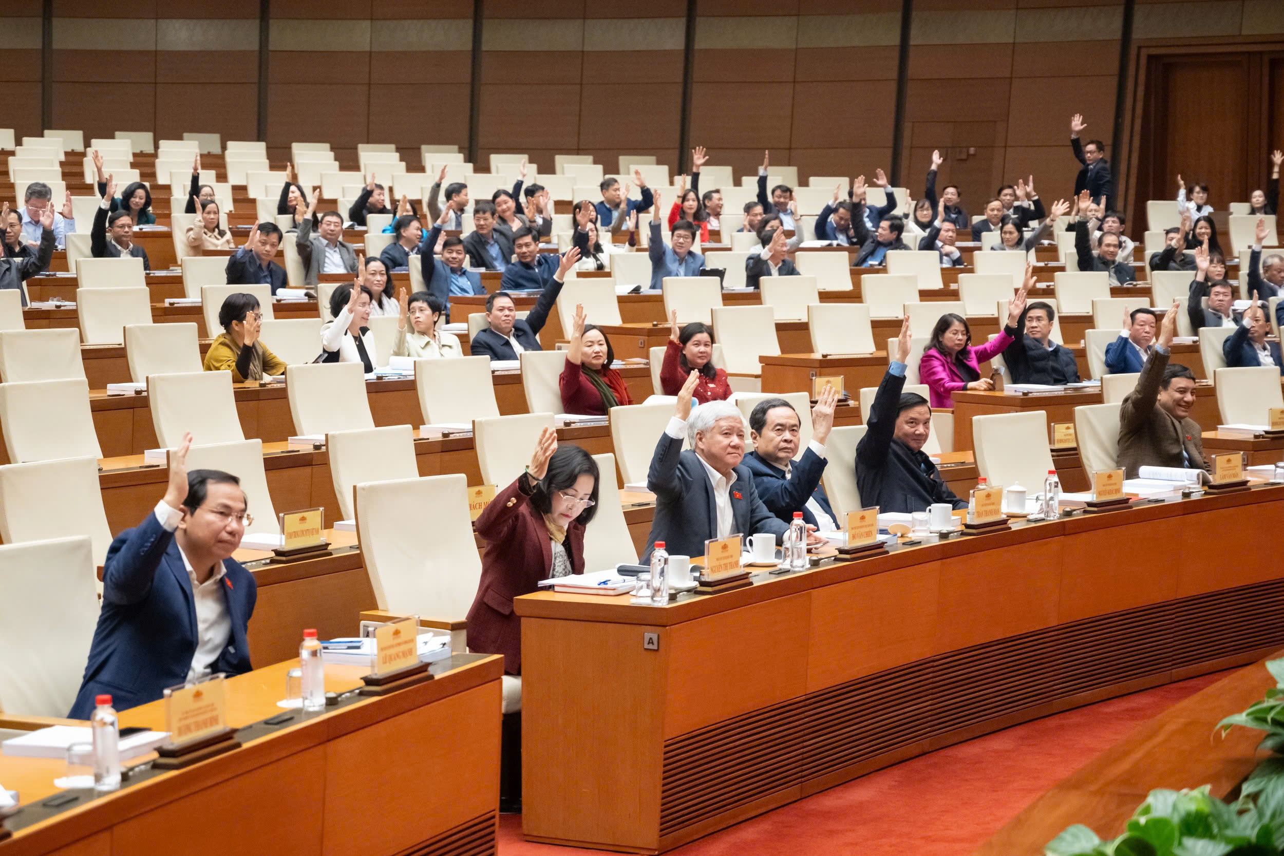 Thống nhất giới thiệu 122 người ứng cử đại biểu Quốc hội chuyên trách