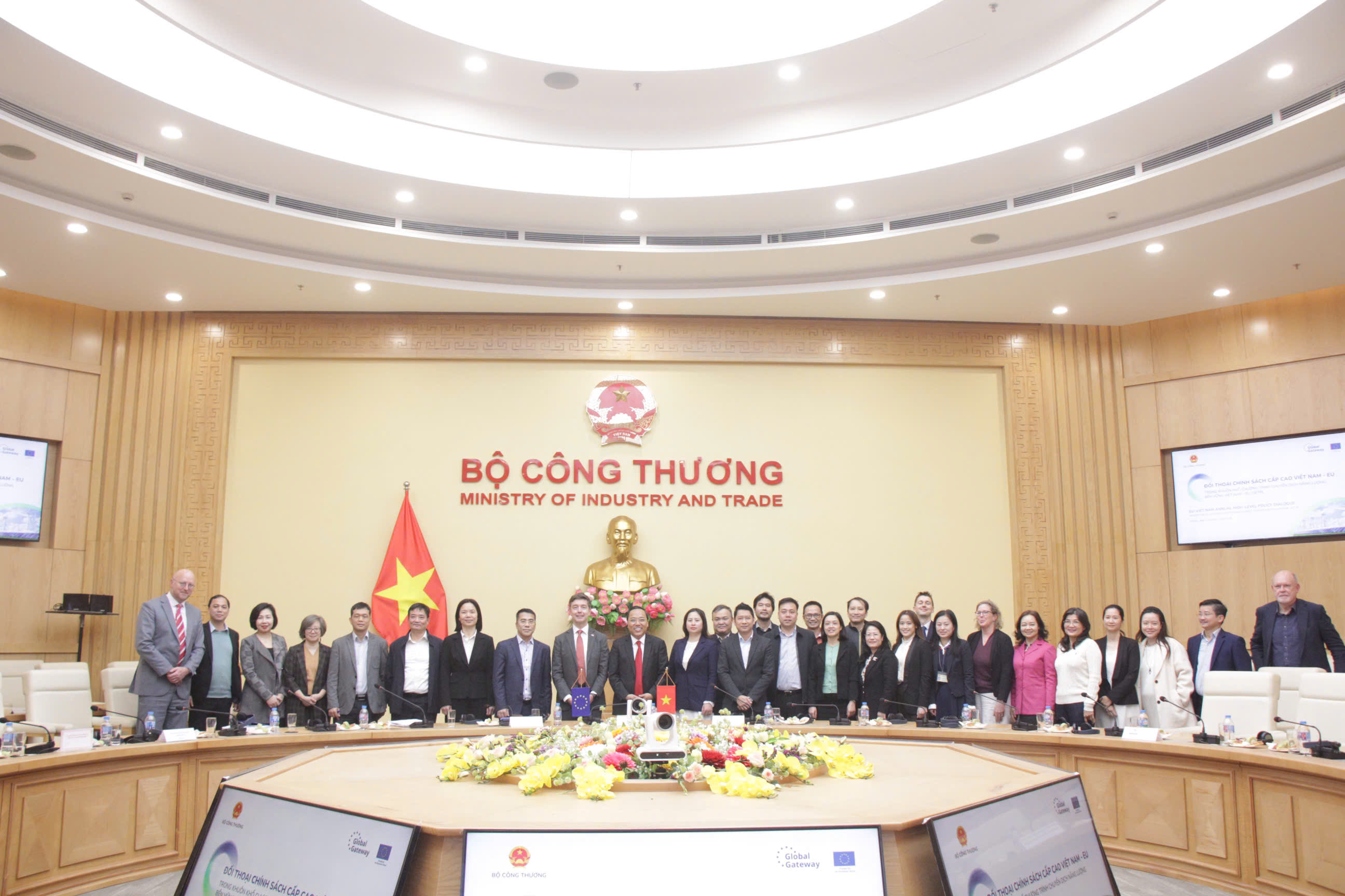 Việt Nam - EU đối thoại chính sách thúc đẩy chuyển đổi năng lượng 