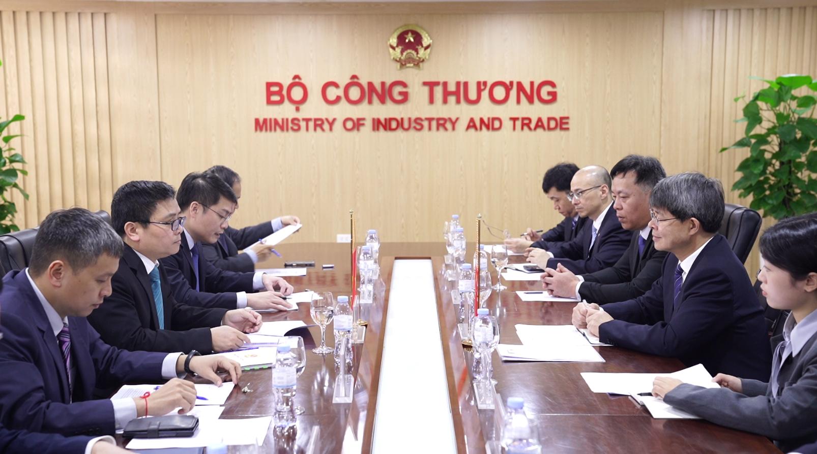 Việt Nam - Trung Quốc thúc đẩy hợp tác chuỗi cung ứng trong lĩnh vực ô tô