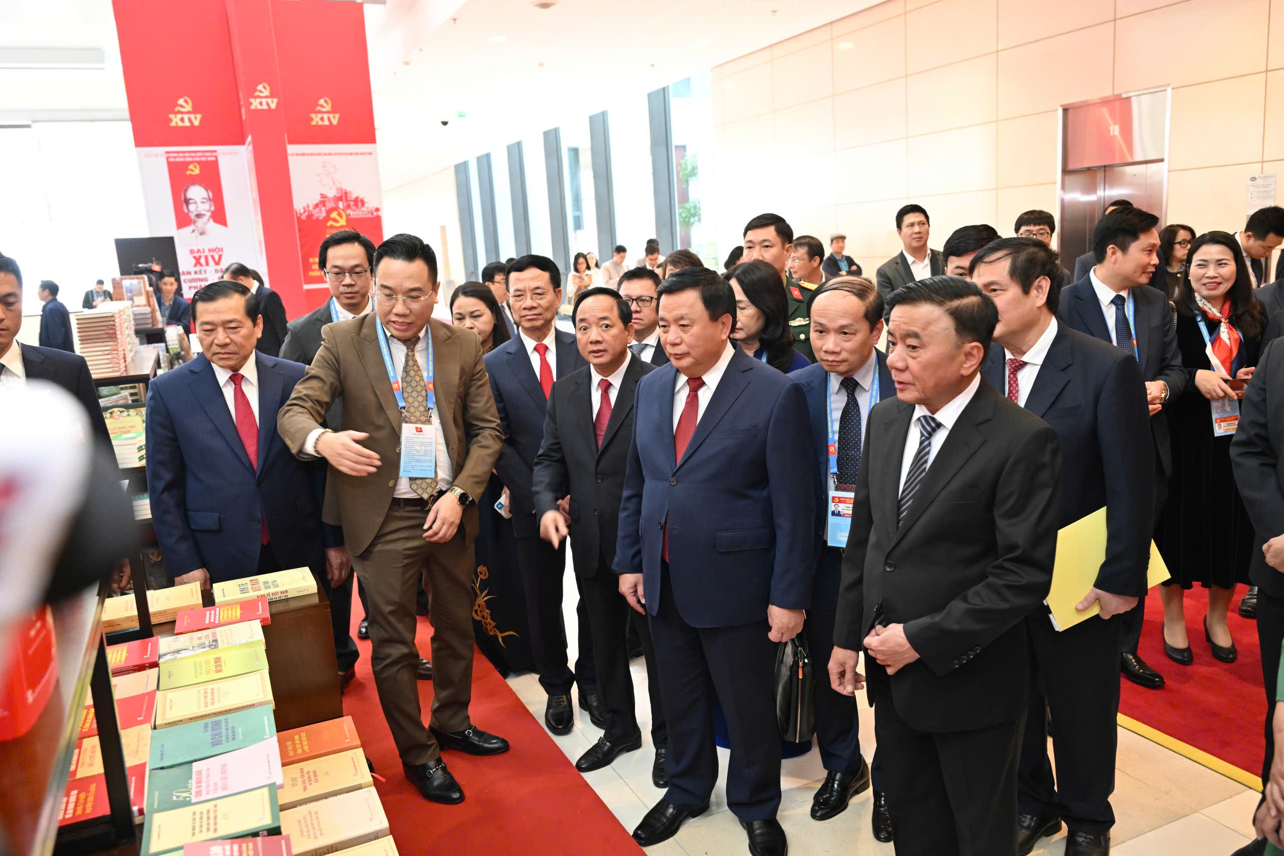 Lãnh đạo Đảng, Nhà nước dự khai trương Trung tâm Báo chí Đại hội XIV