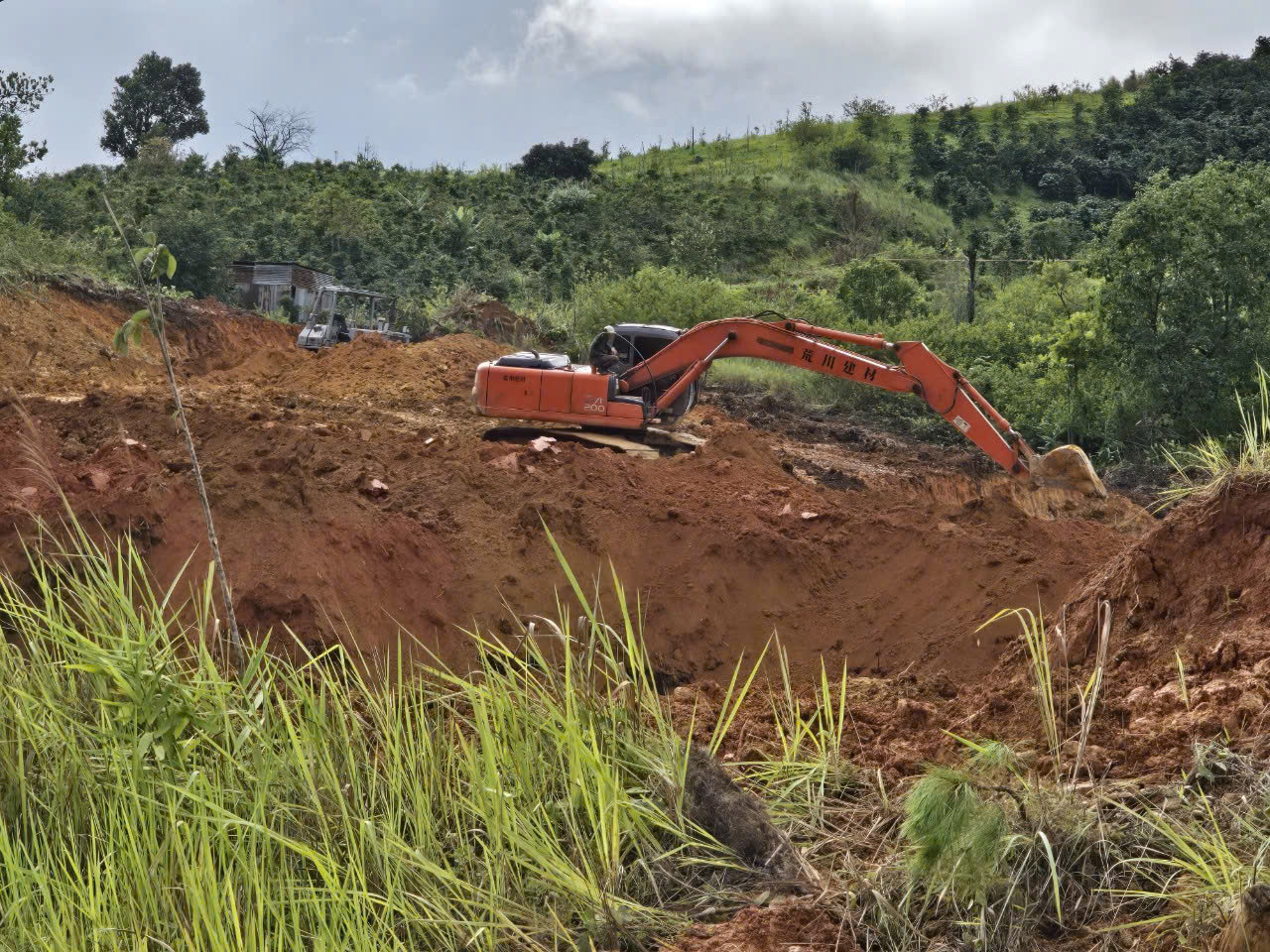 Lâm Đồng hướng dẫn thu hồi khoáng sản từ đất dôi dư