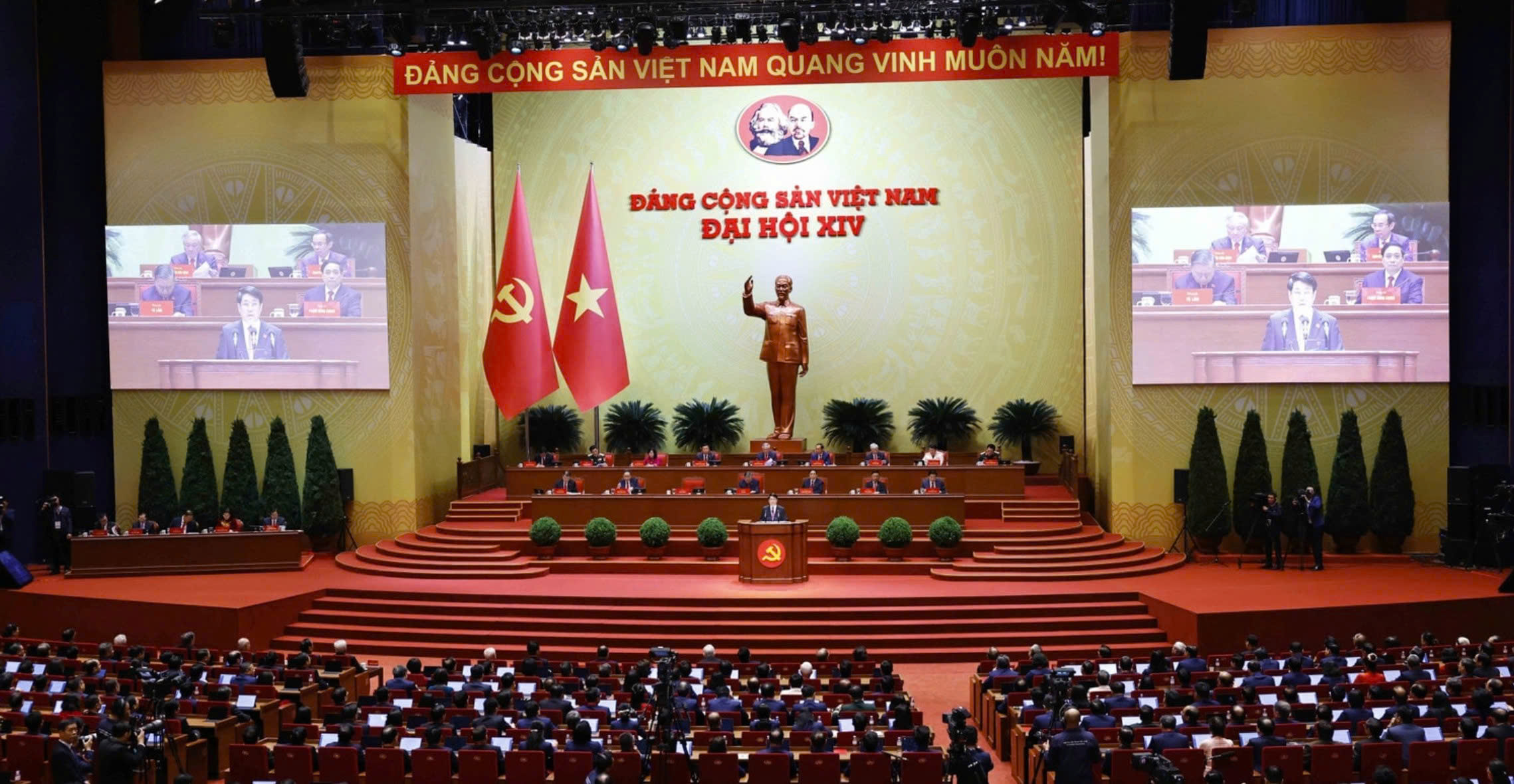 Phiên thảo luận sáng 21/1: 15 tham luận được trình bày tại Đại hội XIV