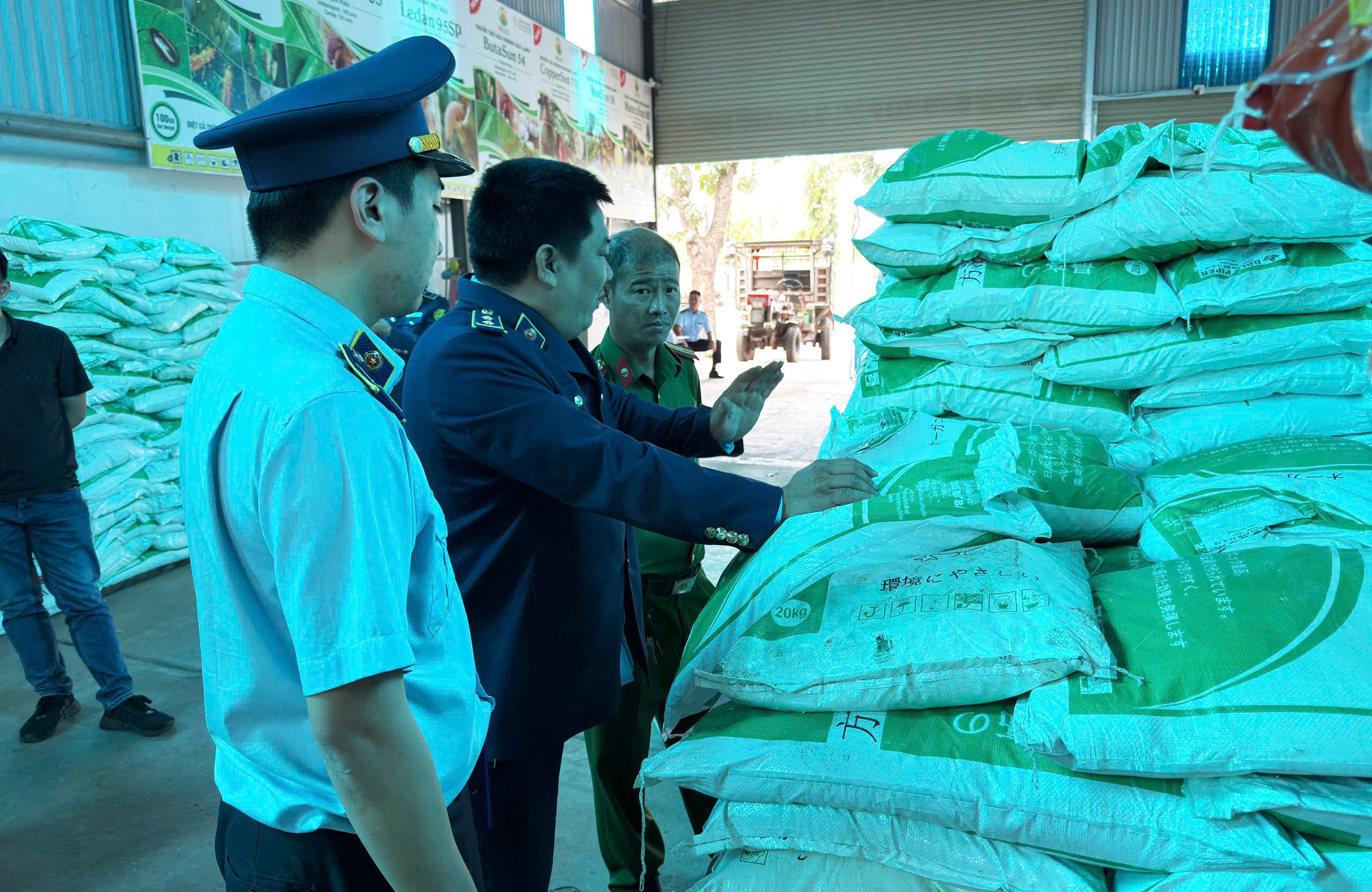 Quản lý thị trường Đắk Lắk: Làm sạch môi trường số, bảo vệ 'giỏ hàng' của người tiêu dùng