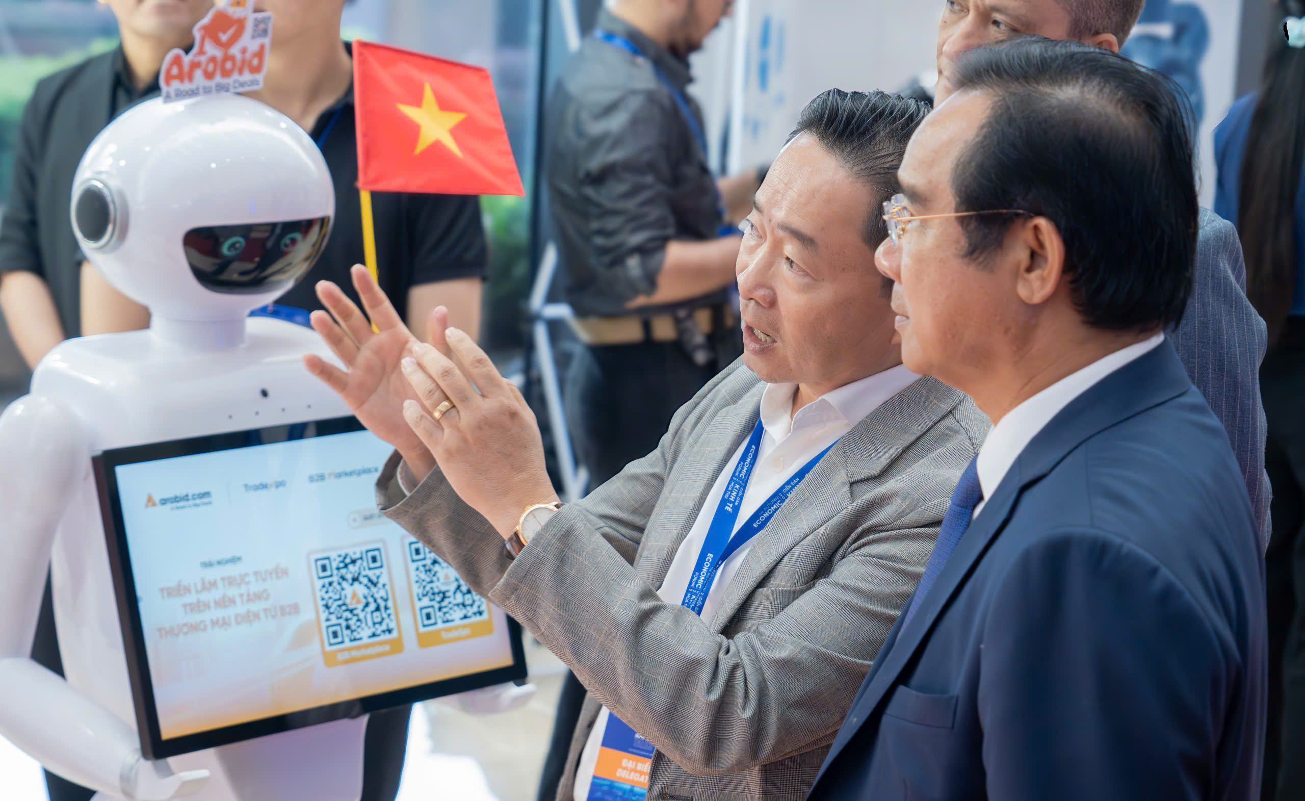 ‘Dân là gốc’: Thước đo cao nhất để hoạch định và hiện thực hóa mọi quyết sách