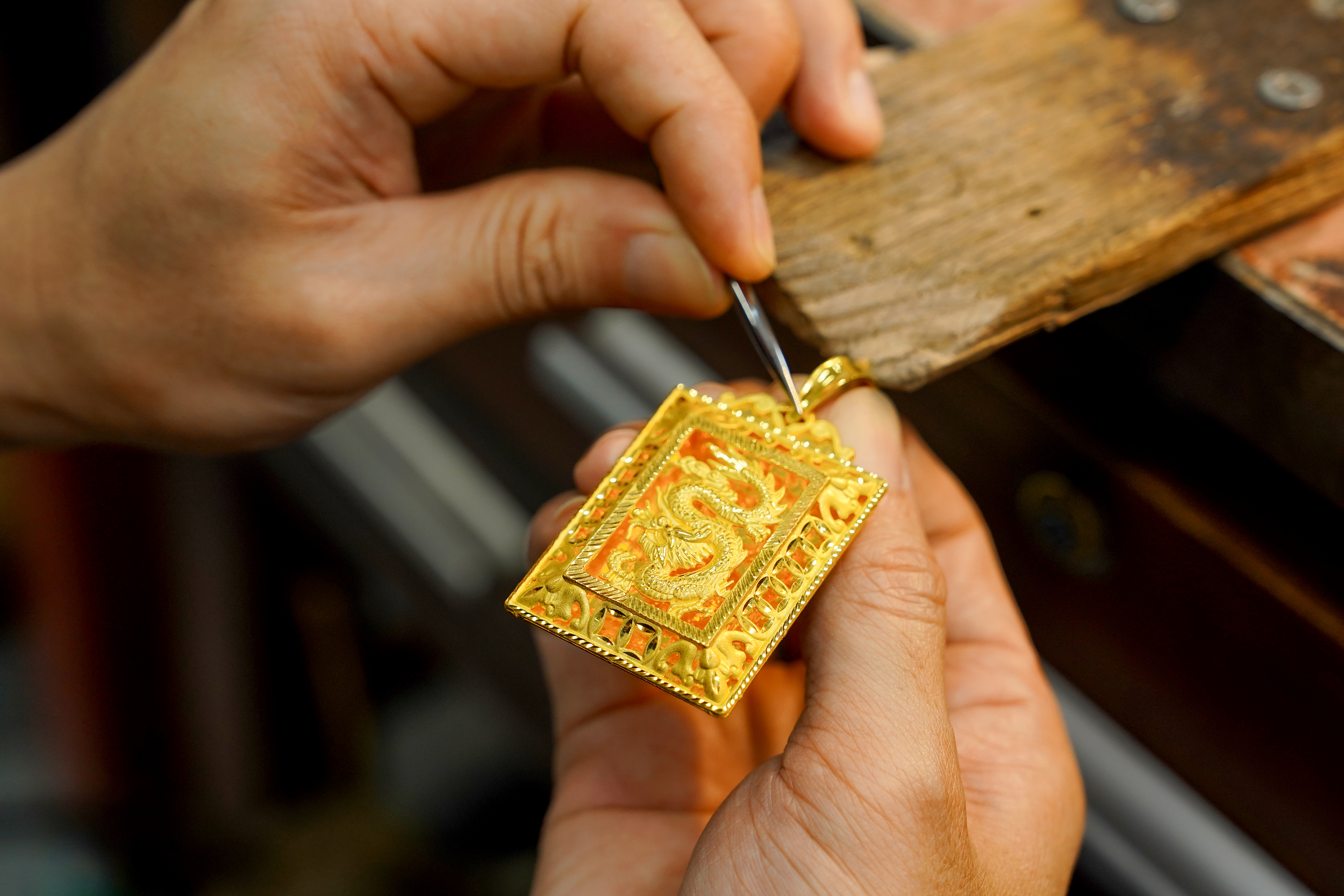 Giá vàng hôm nay 26/01/2026: Dự báo vượt 5.000 USD/ounce tuần mới