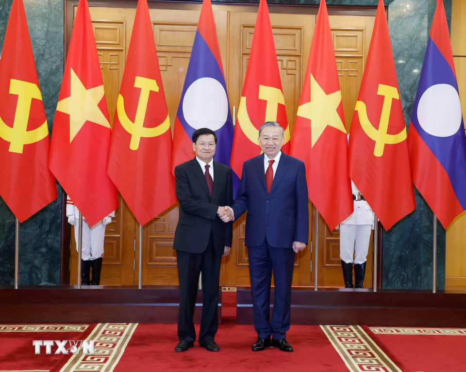 Bổ sung nội hàm 'gắn kết chiến lược' để quan hệ Việt - Lào phát triển bền vững