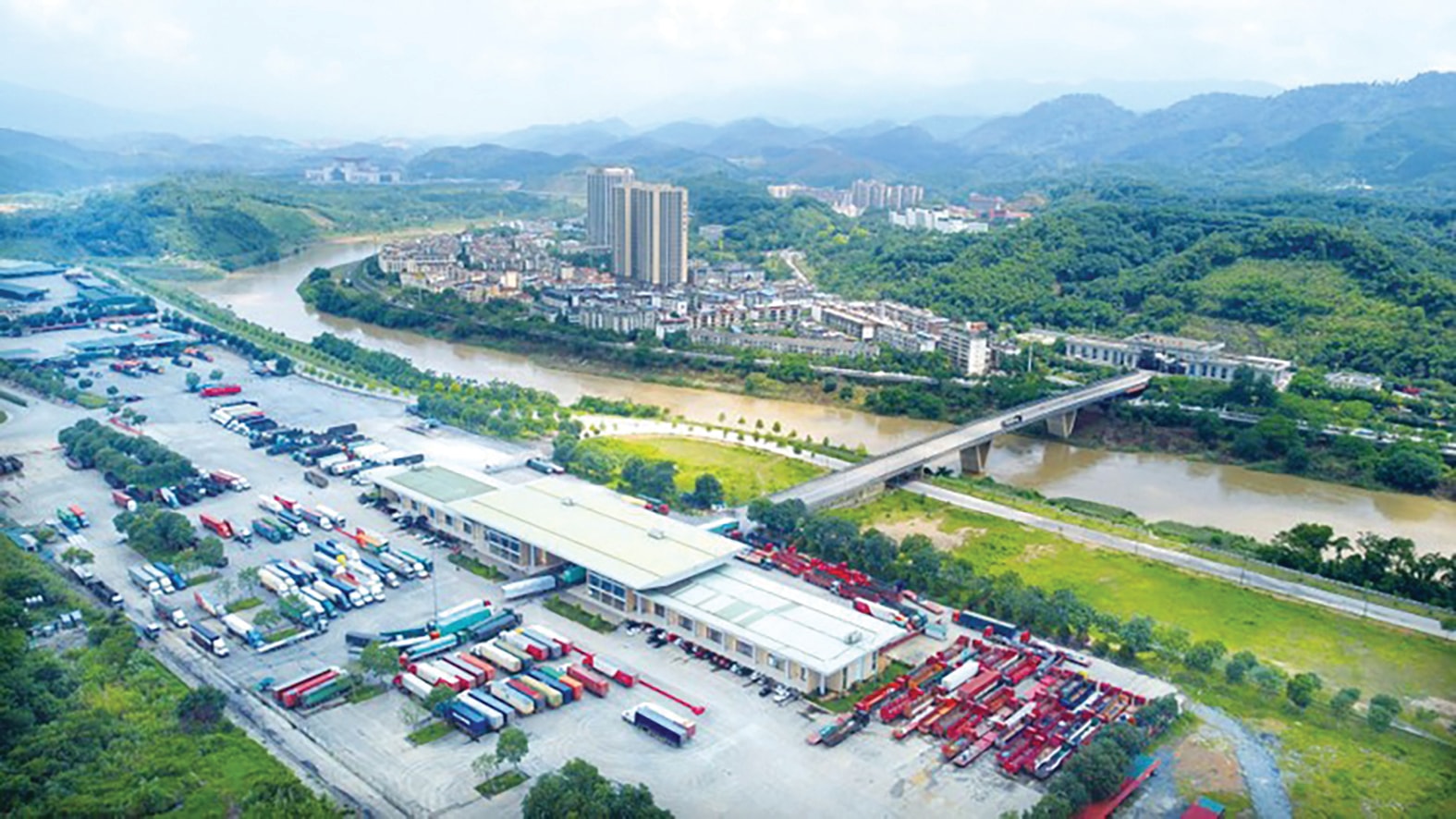 Lào Cai làm gì để đạt 10 tỷ USD kim ngạch xuất nhập khẩu vào năm 2030?