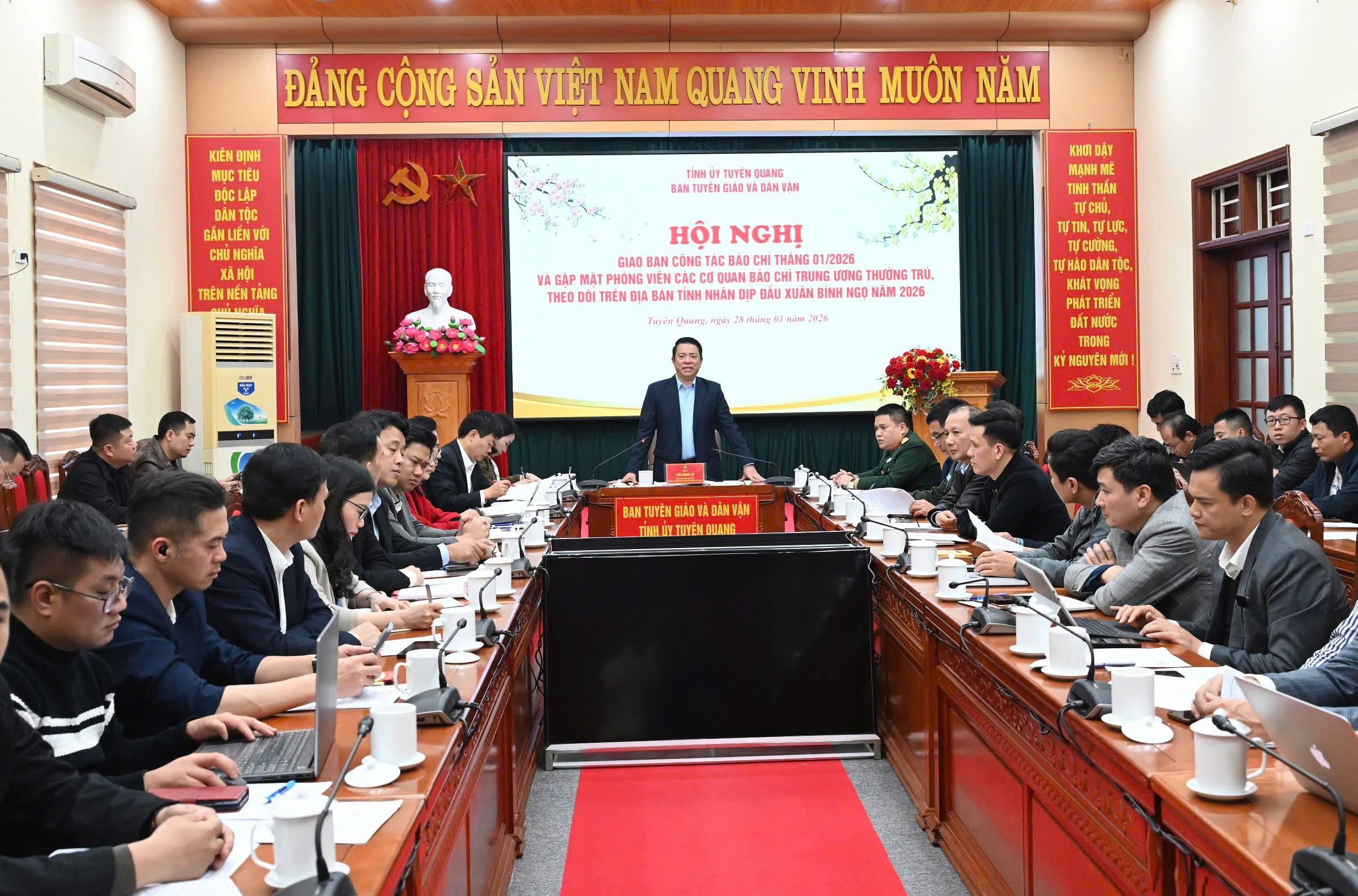 Tuyên Quang: Chủ động đảo đảm cung cầu và an toàn thị trường dịp Tết 