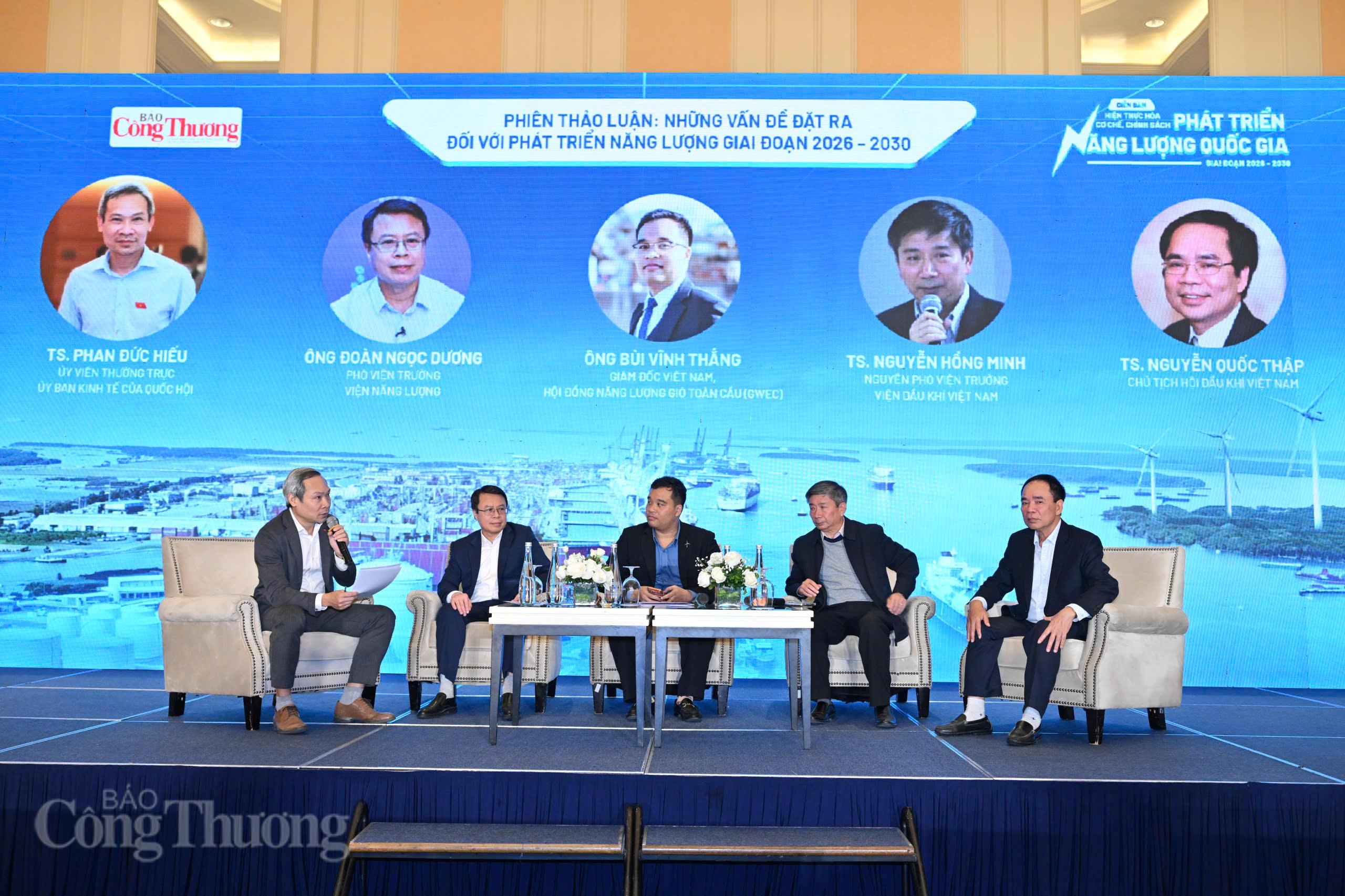 Chùm ảnh: Diễn đàn hiện thực hóa cơ chế, chính sách phát triển năng lượng quốc gia 