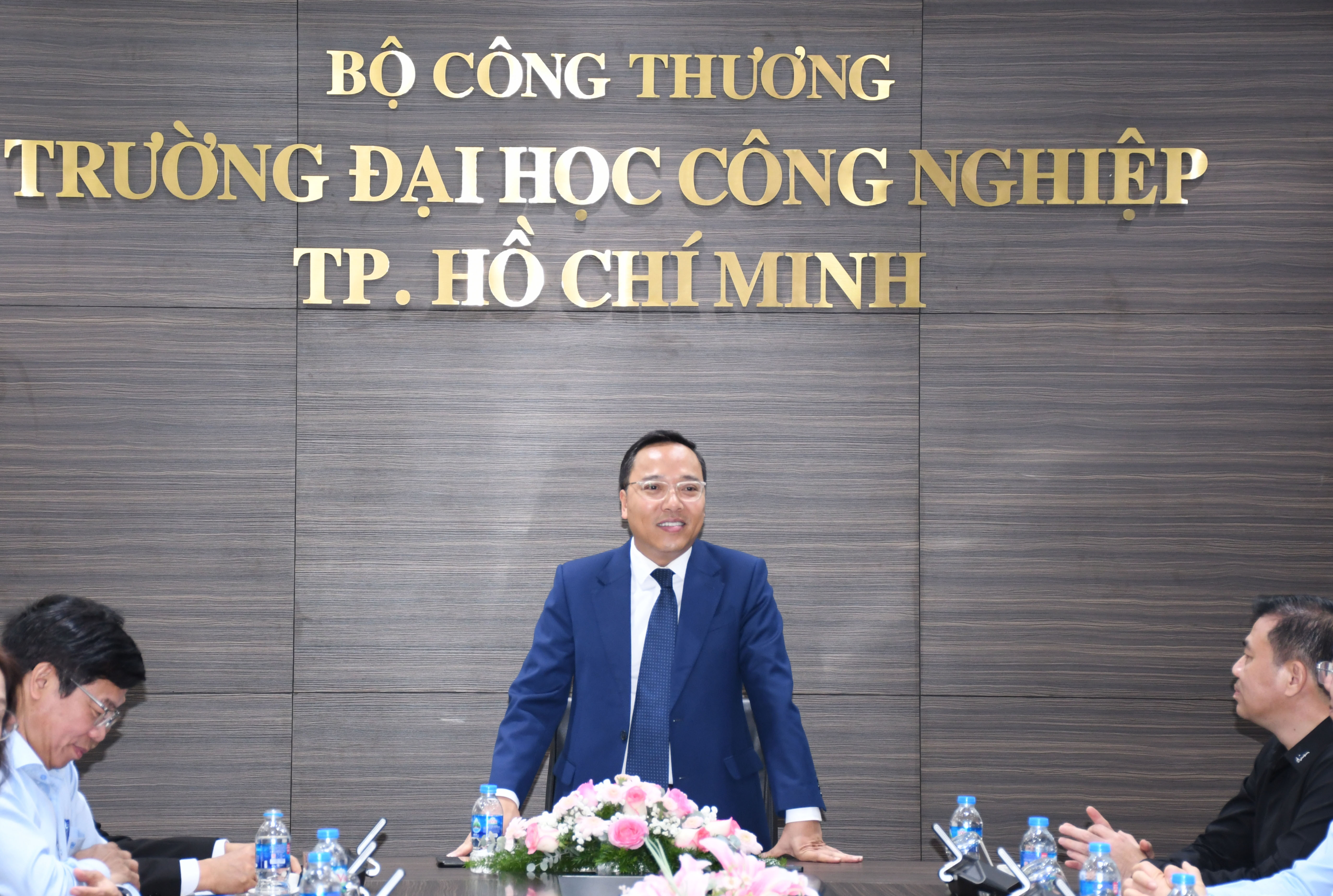 Thứ trưởng Nguyễn Hoàng Long làm việc với các trường thuộc Bộ Công Thương phía Nam