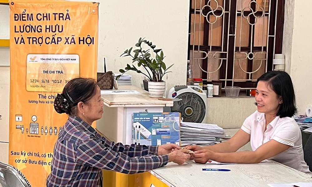 Lịch chi trả lương hưu, trợ cấp BHXH tháng Tết Bính Ngọ