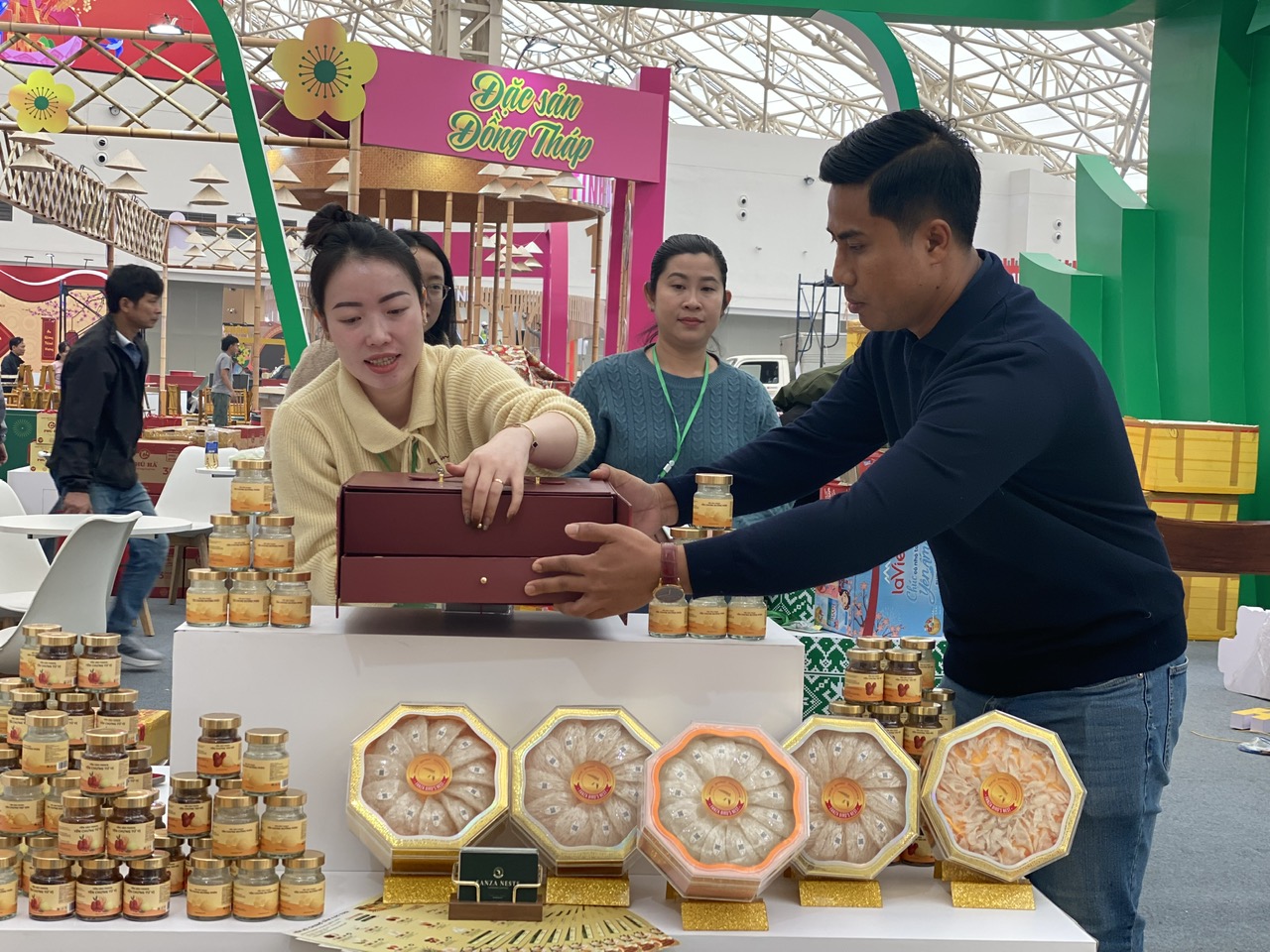 Hội chợ Mùa Xuân: Sẵn sàng trước giờ tổng duyệt