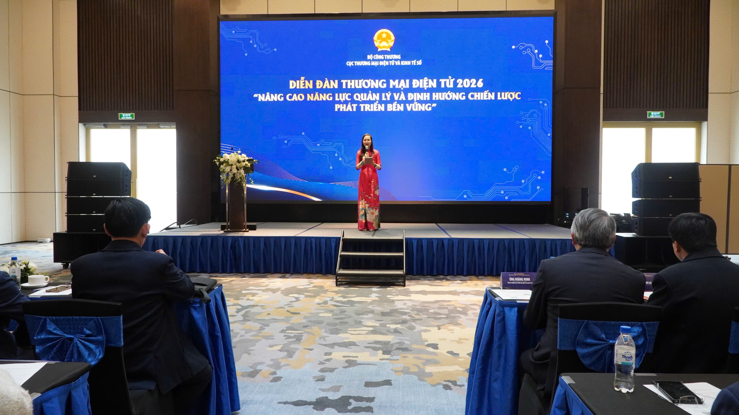 Khai mạc diễn đàn toàn cảnh thương mại điện tử