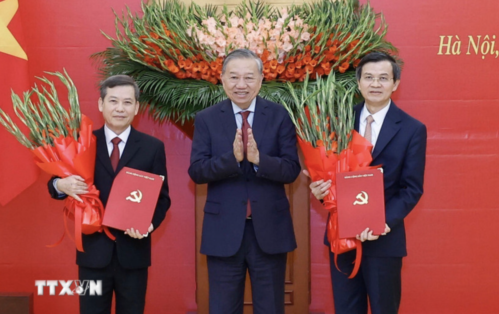 Nhân sự tuần qua: Quyết định của Bộ Chính trị về bổ nhiệm cán bộ