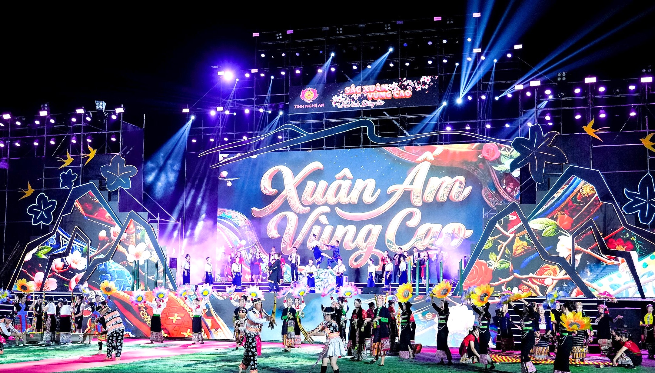 Nghệ An: 'Sắc xuân vùng cao, ấm tình đồng bào' lan tỏa tinh thần sẻ chia