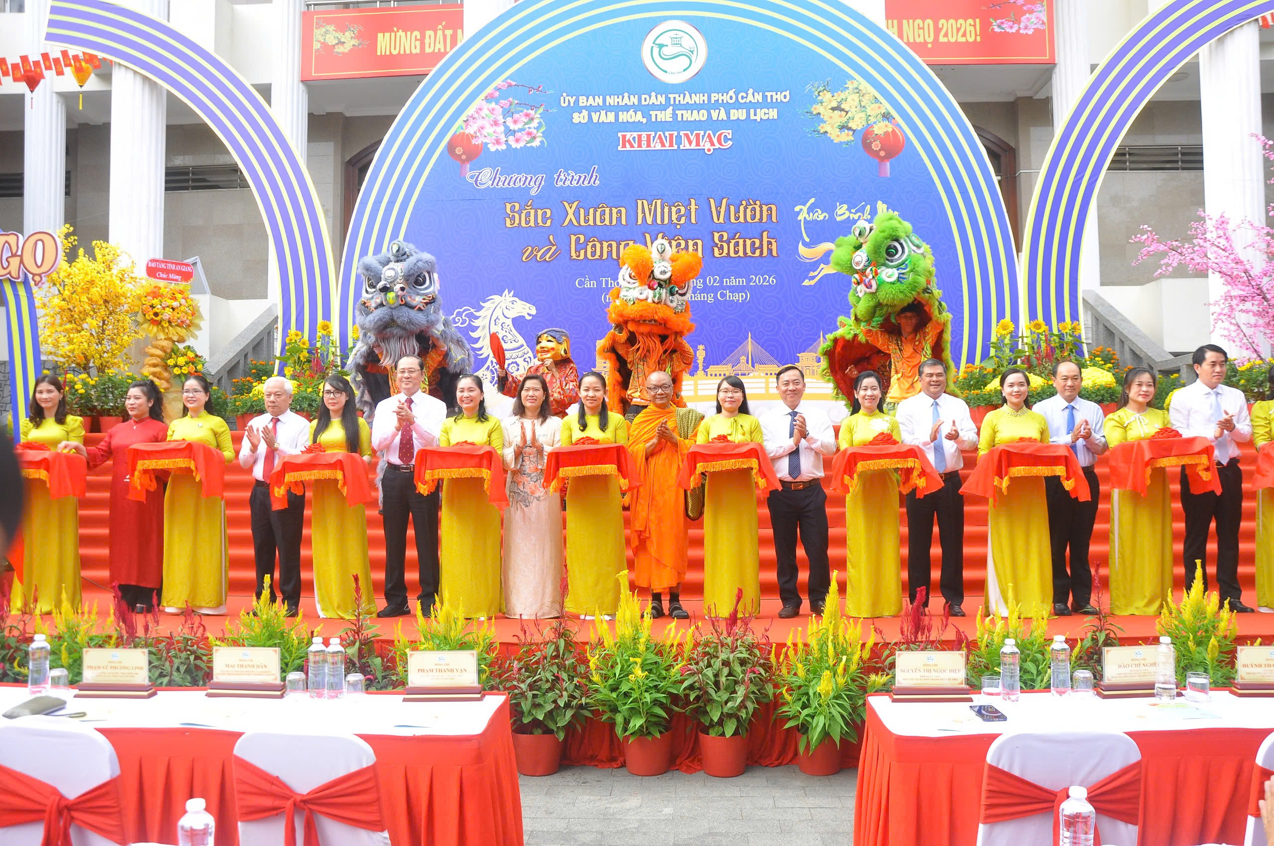 Cần Thơ: Khai mạc 'Sắc xuân miệt vườn' và Công viên sách xuân Bính Ngọ