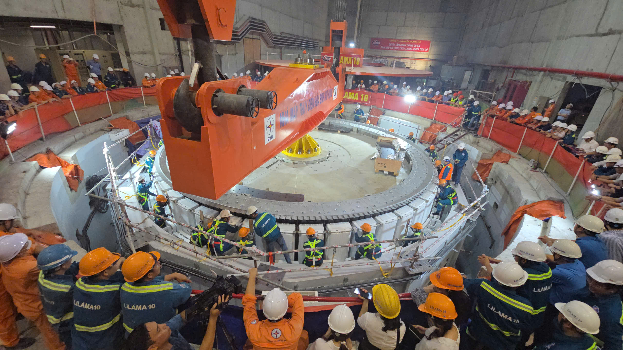 Đột phá hạ tầng điện khơi dậy khát vọng phát triển đất nước