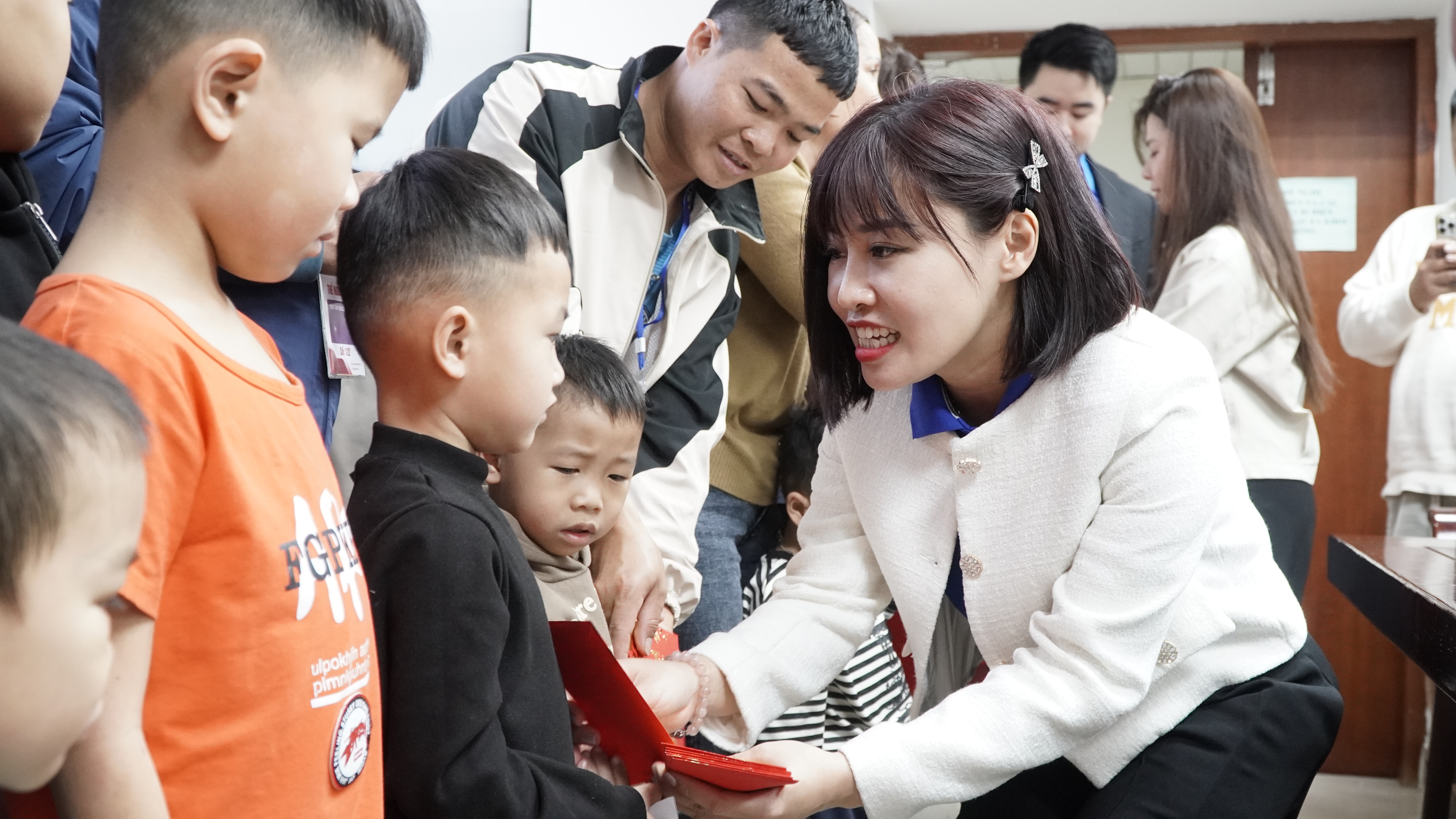 Đoàn Thanh niên Bộ Công Thương lan tỏa yêu thương tới bệnh nhi dịp Tết 2026